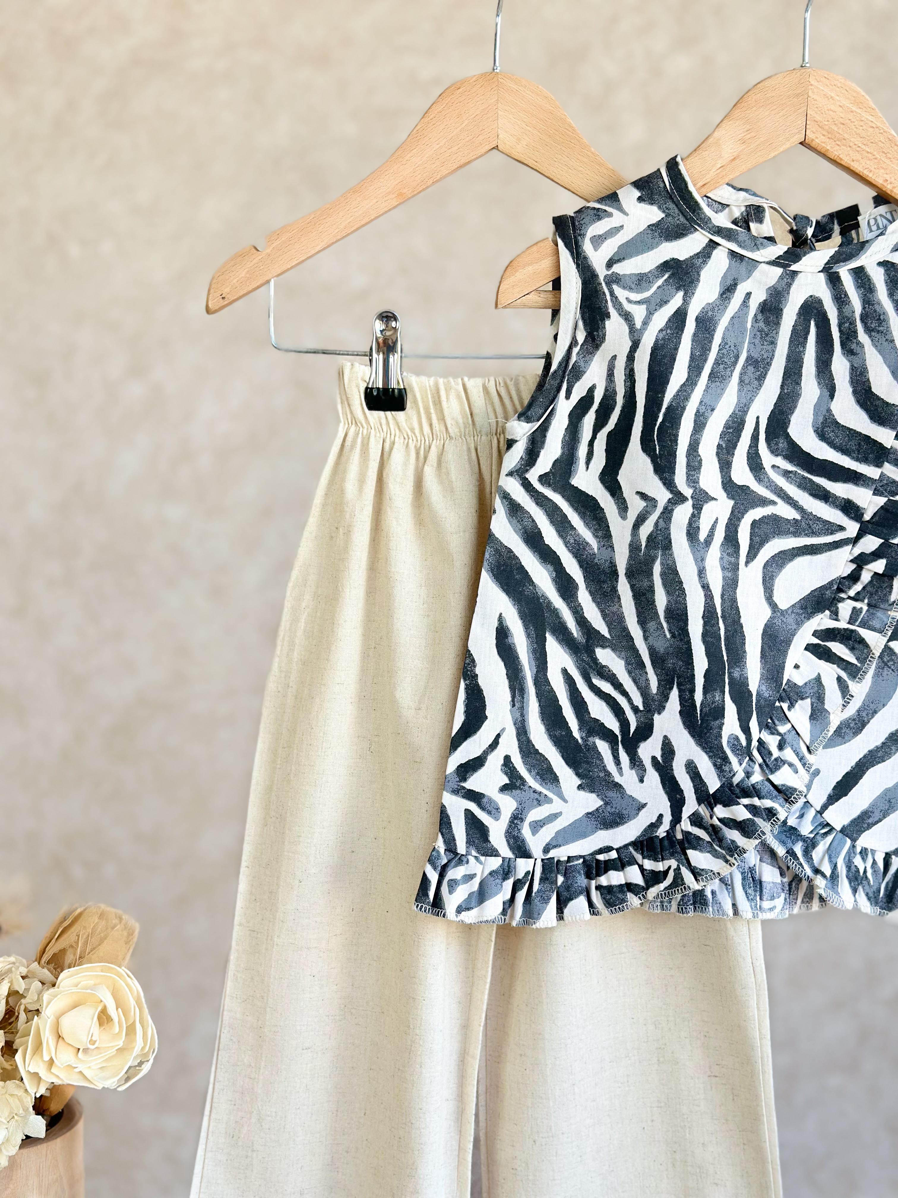 Zebra Desenli Bluz ve Keten Pantolon Takım