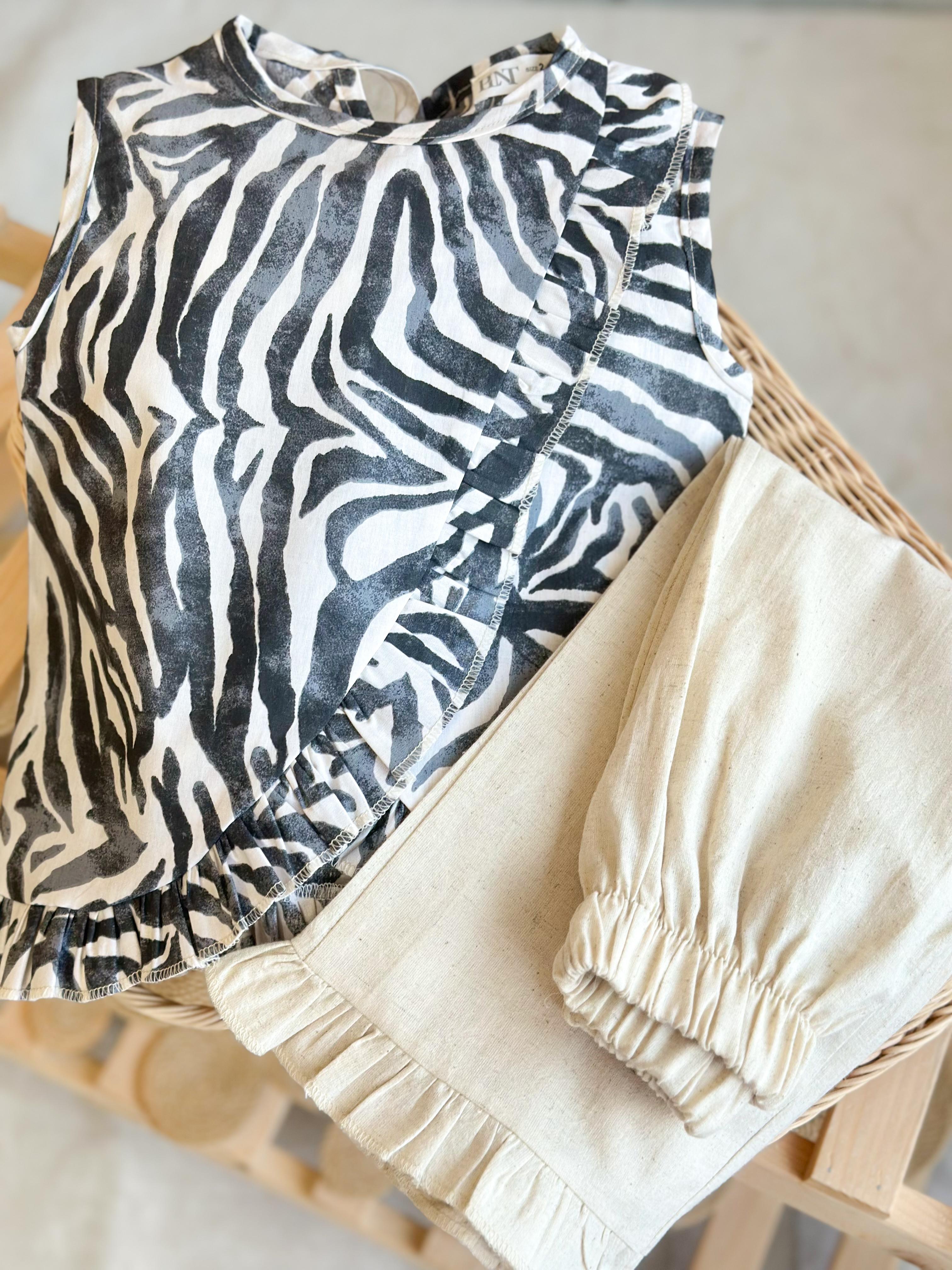 Zebra Desenli Bluz ve Keten Pantolon Takım