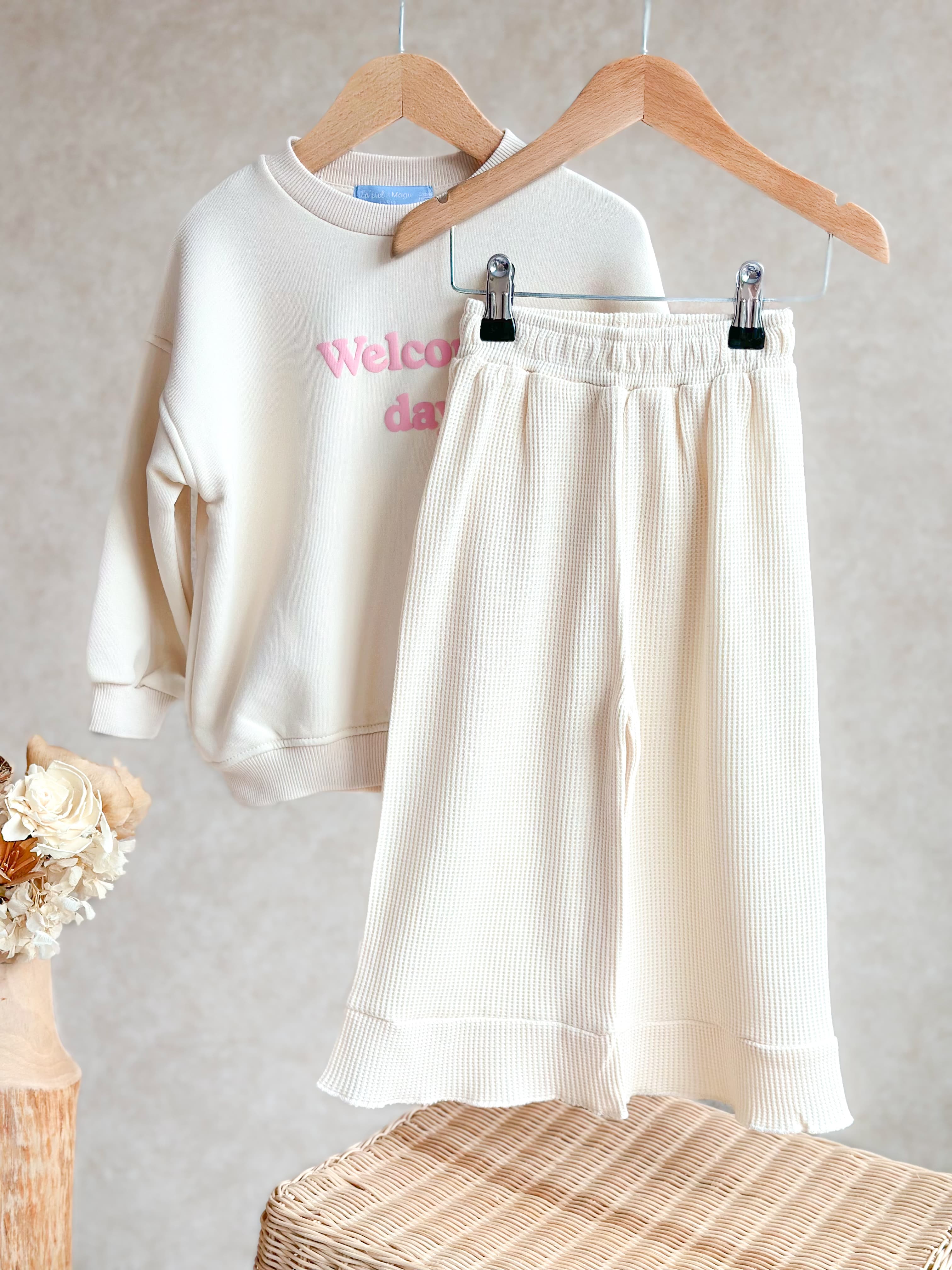 Wellcome Day Kız Çocuk Sweatshirt ve Pantolon Takım