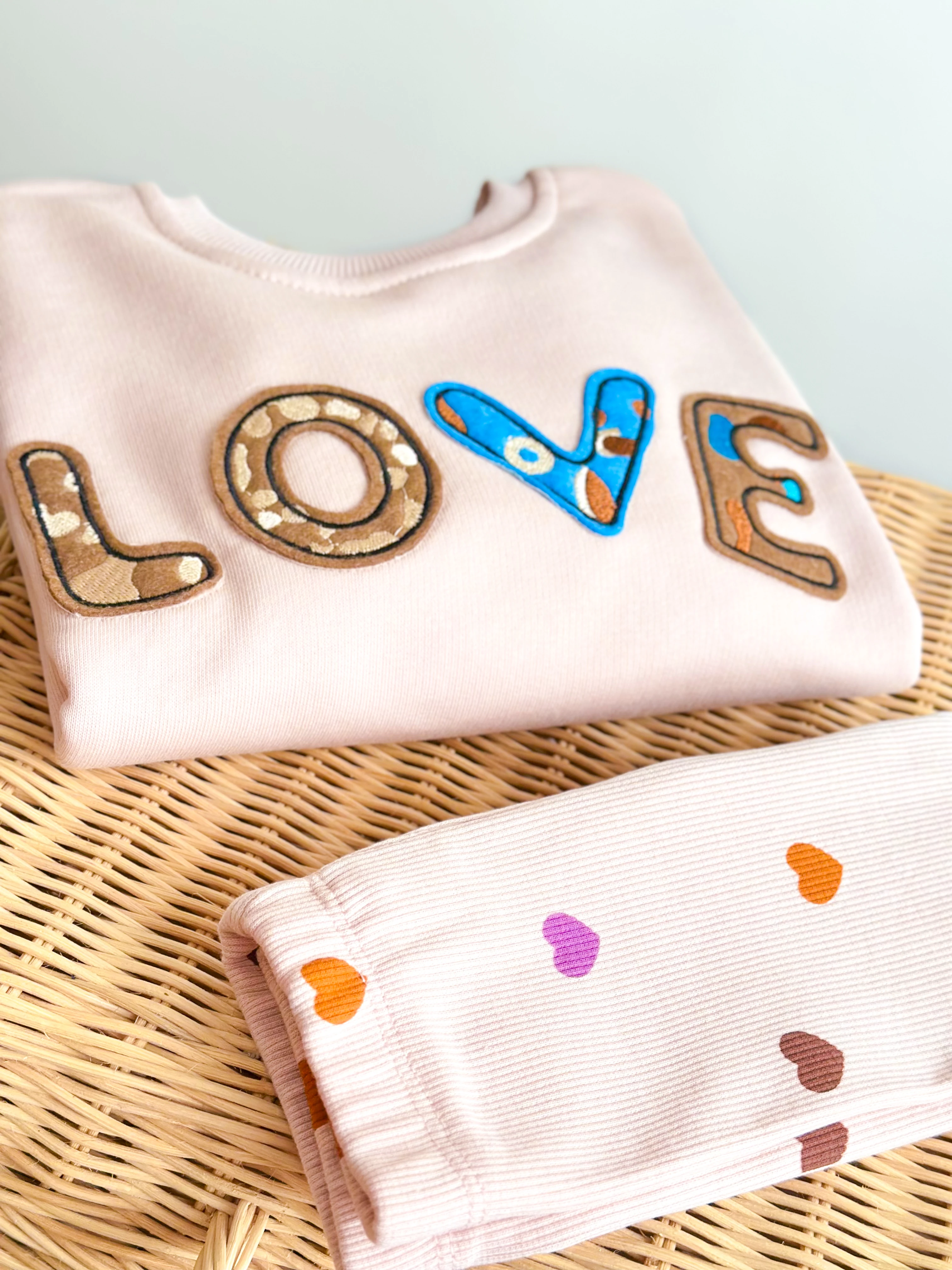 LOVE Baskılı Sweatshirt ve Tayt Takım