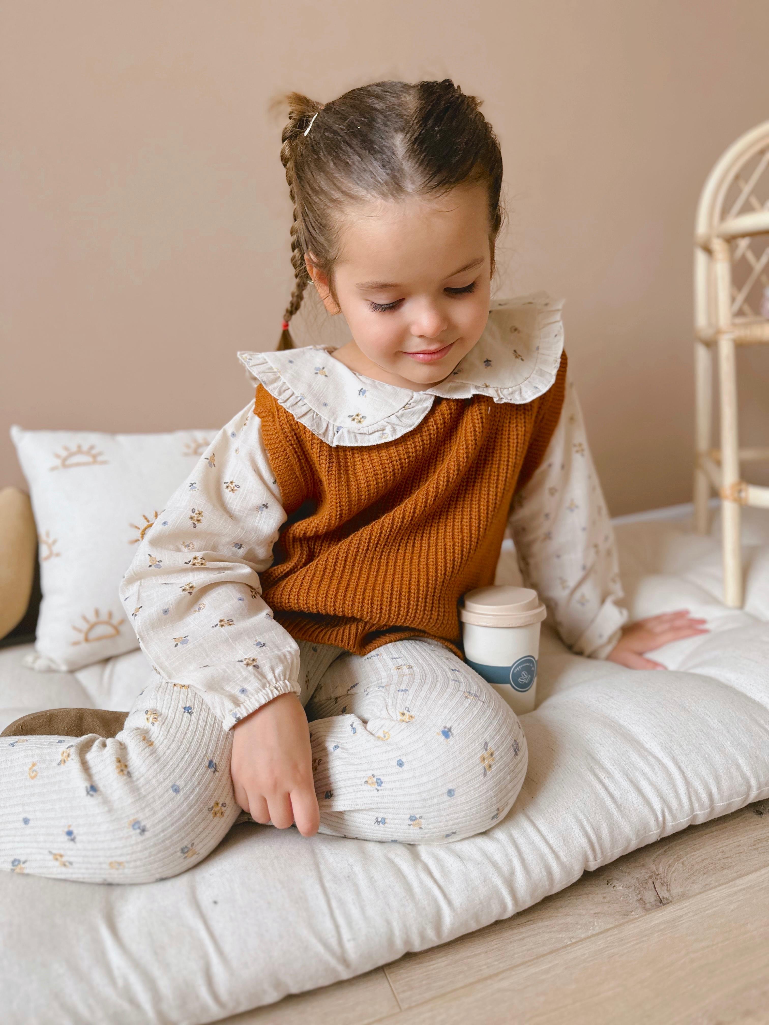 BROWN BABY Dokuma Yaka ve Kol Detaylı Kız Çocuk Triko Takım