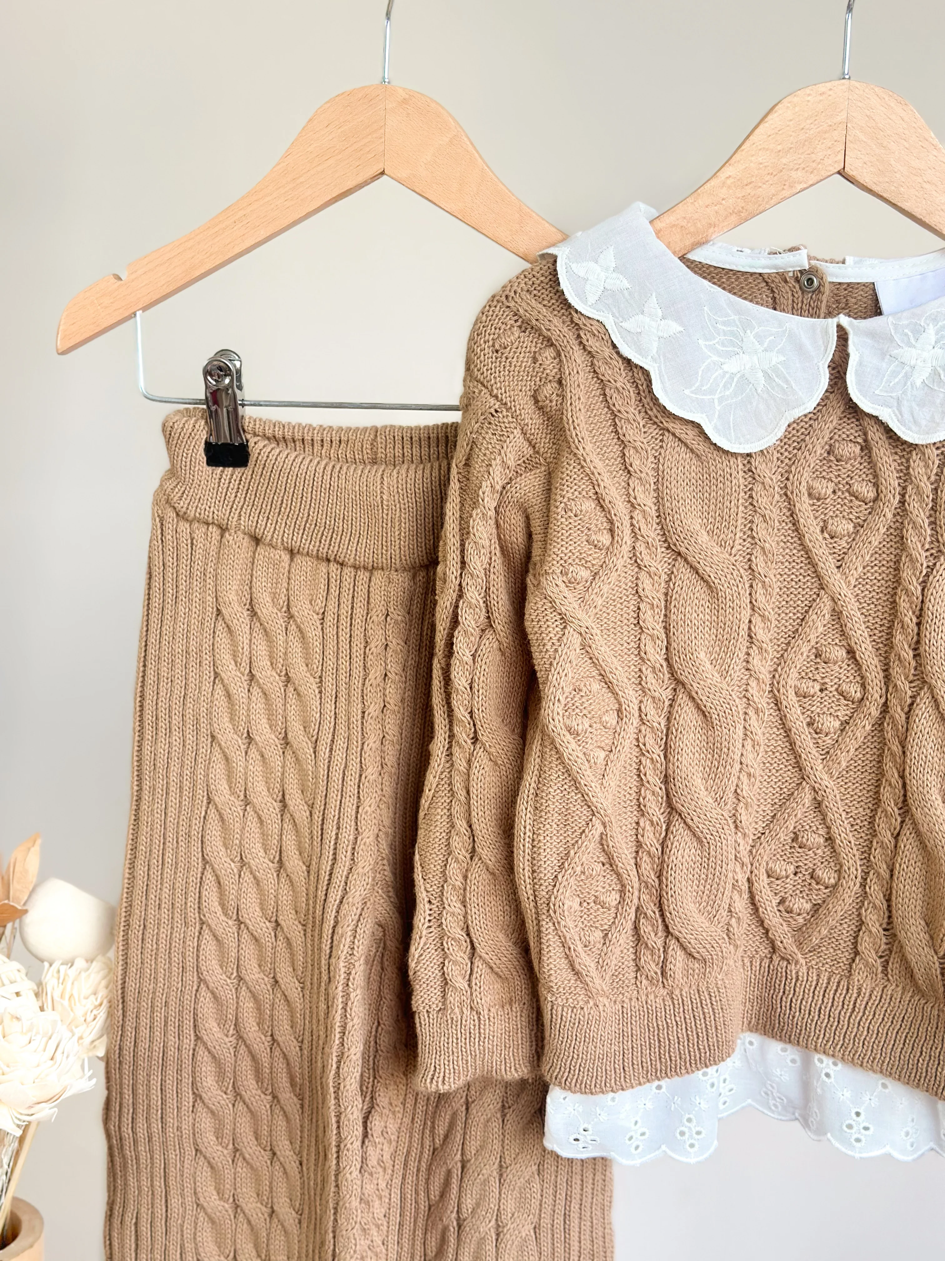 Yaka Detaylı Triko ve Triko Rahat Kalıp Pantolon-Kahverengi