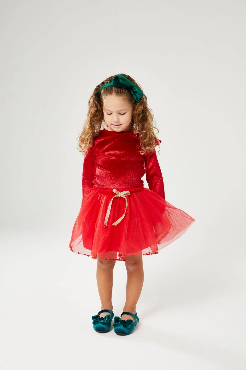 Kırmızı Kadife Bluz ve Pul Detaylı Tütü Etek Takım