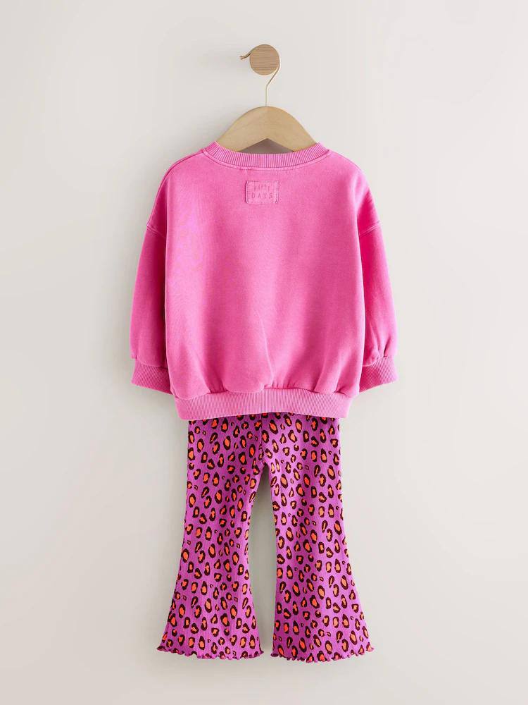 Kalp Detay Sweatshirt ve Leopar Desenli Tayt Takım