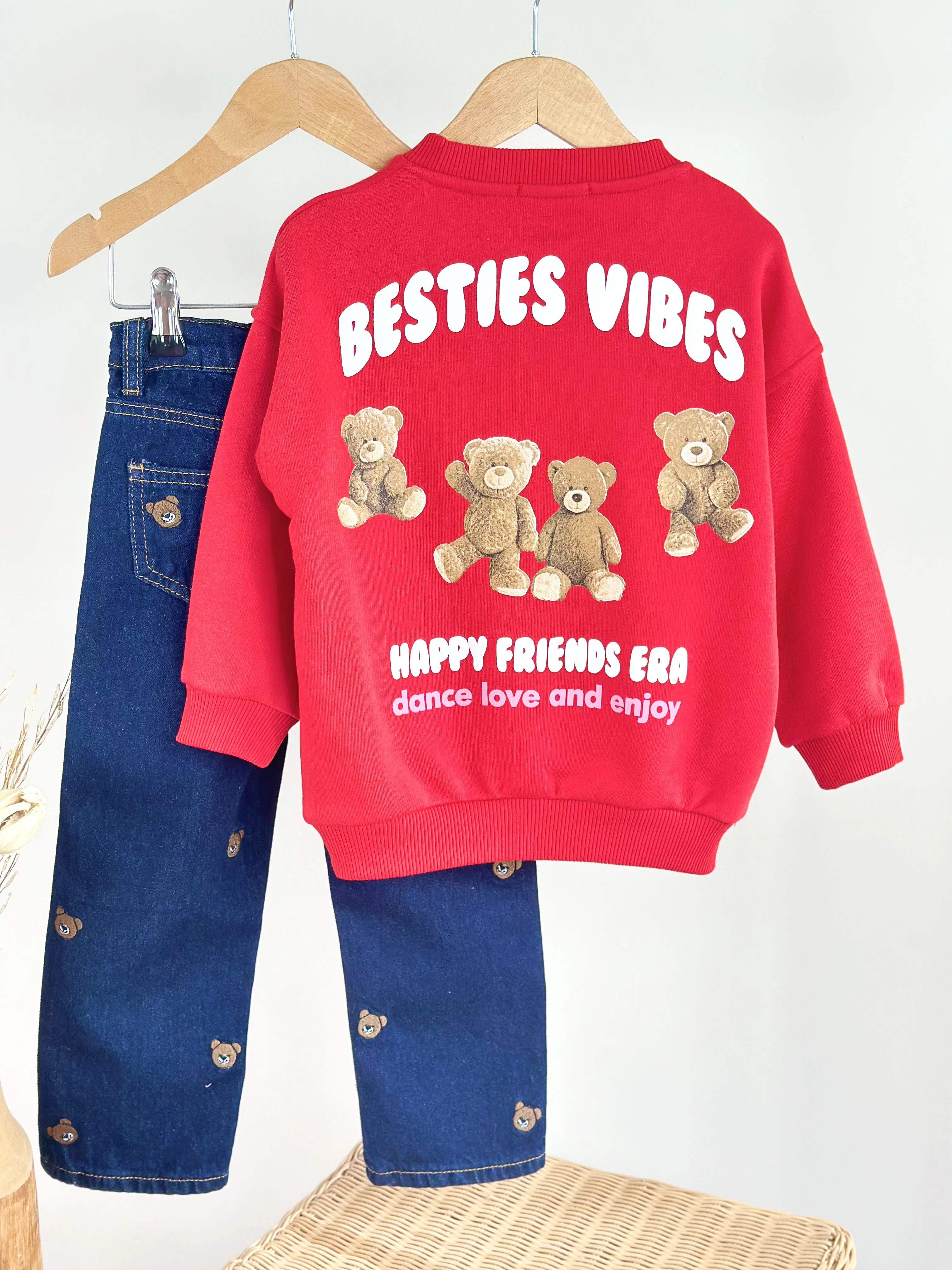 Teddy Baskılı Sweatshirt ve Kot Pantolon Takım