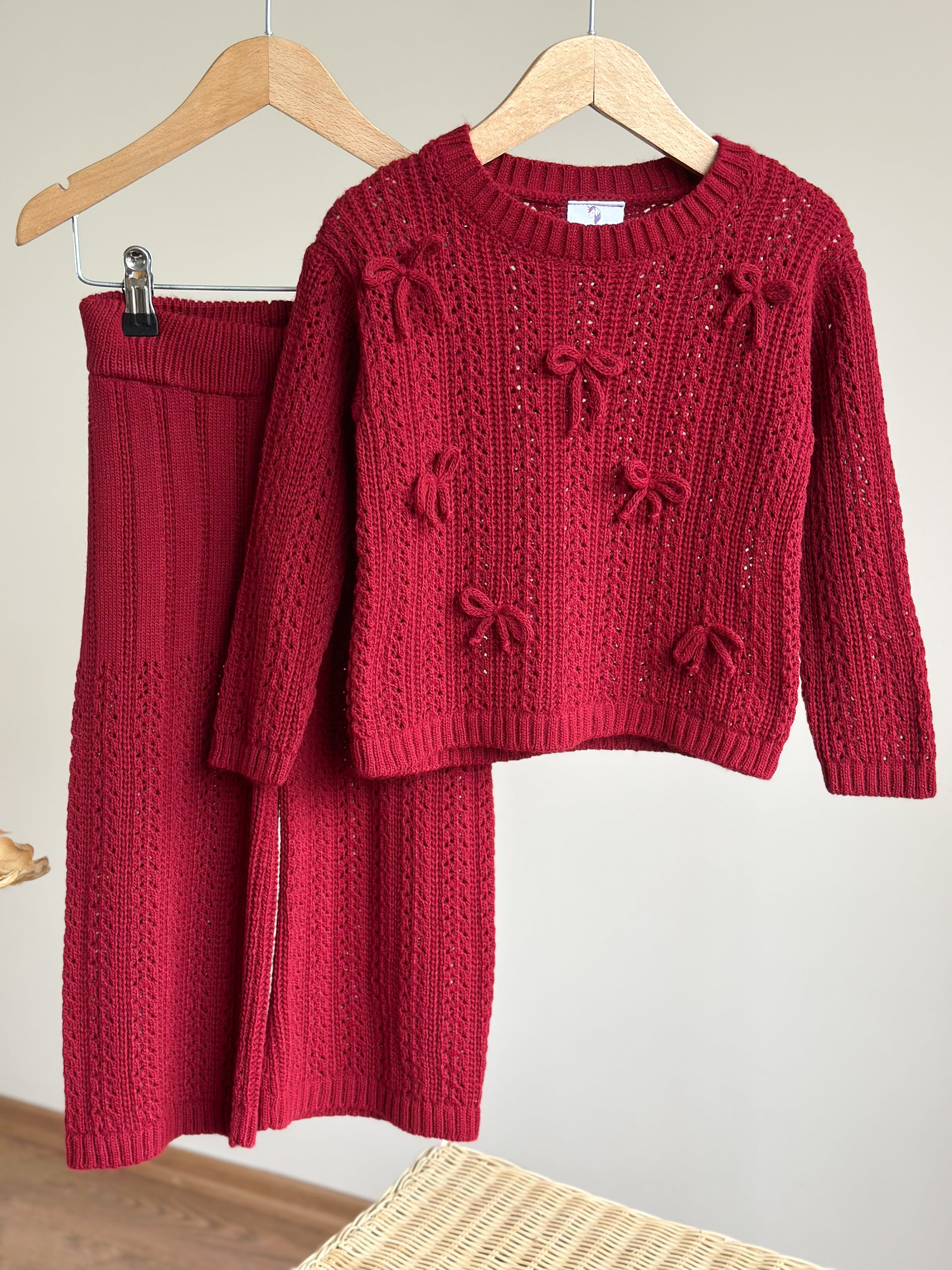 Fiyonk Detaylı ve Nakışlı Triko ve Beli Lastikli Triko Pantolon Takım - Bordo