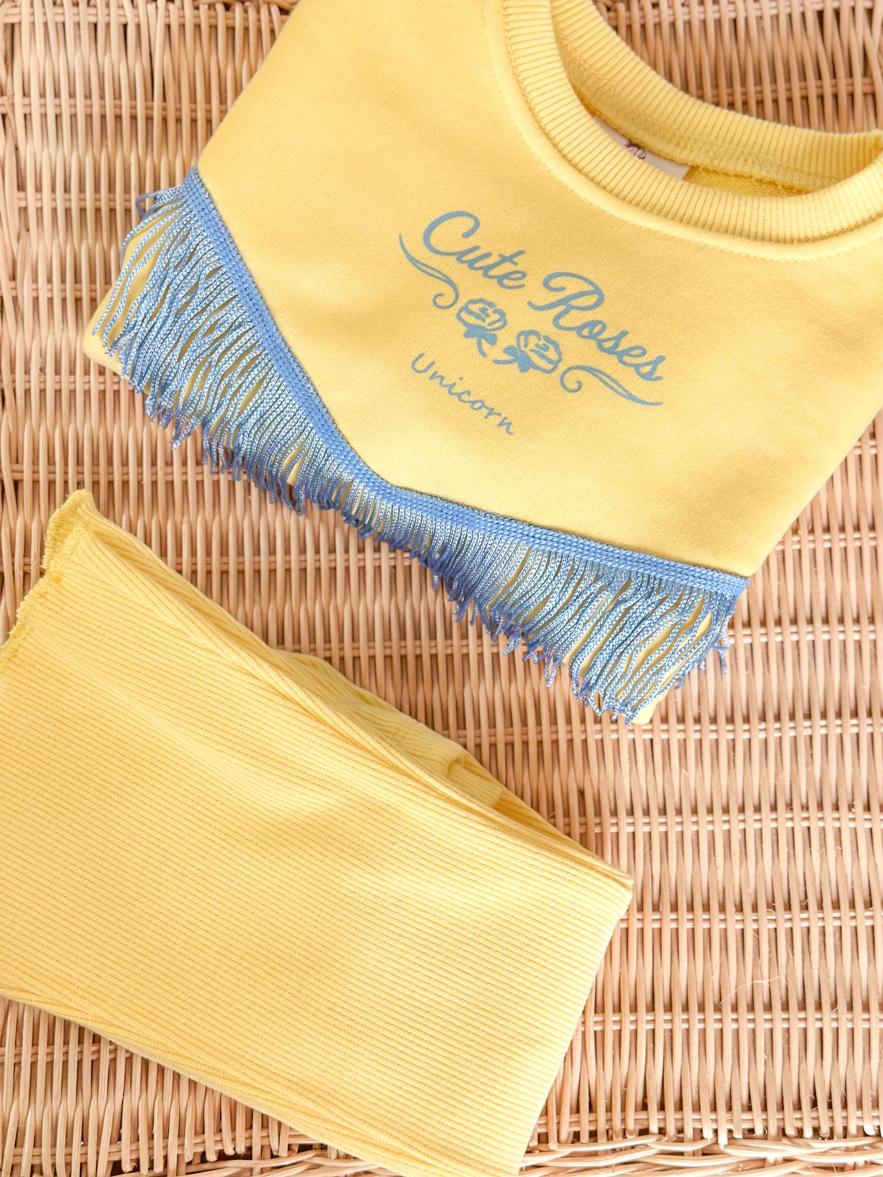 DONELLA Butterflow Püskül Detaylı Sweatshirt ve İspanyol Paça Tayt Takım 