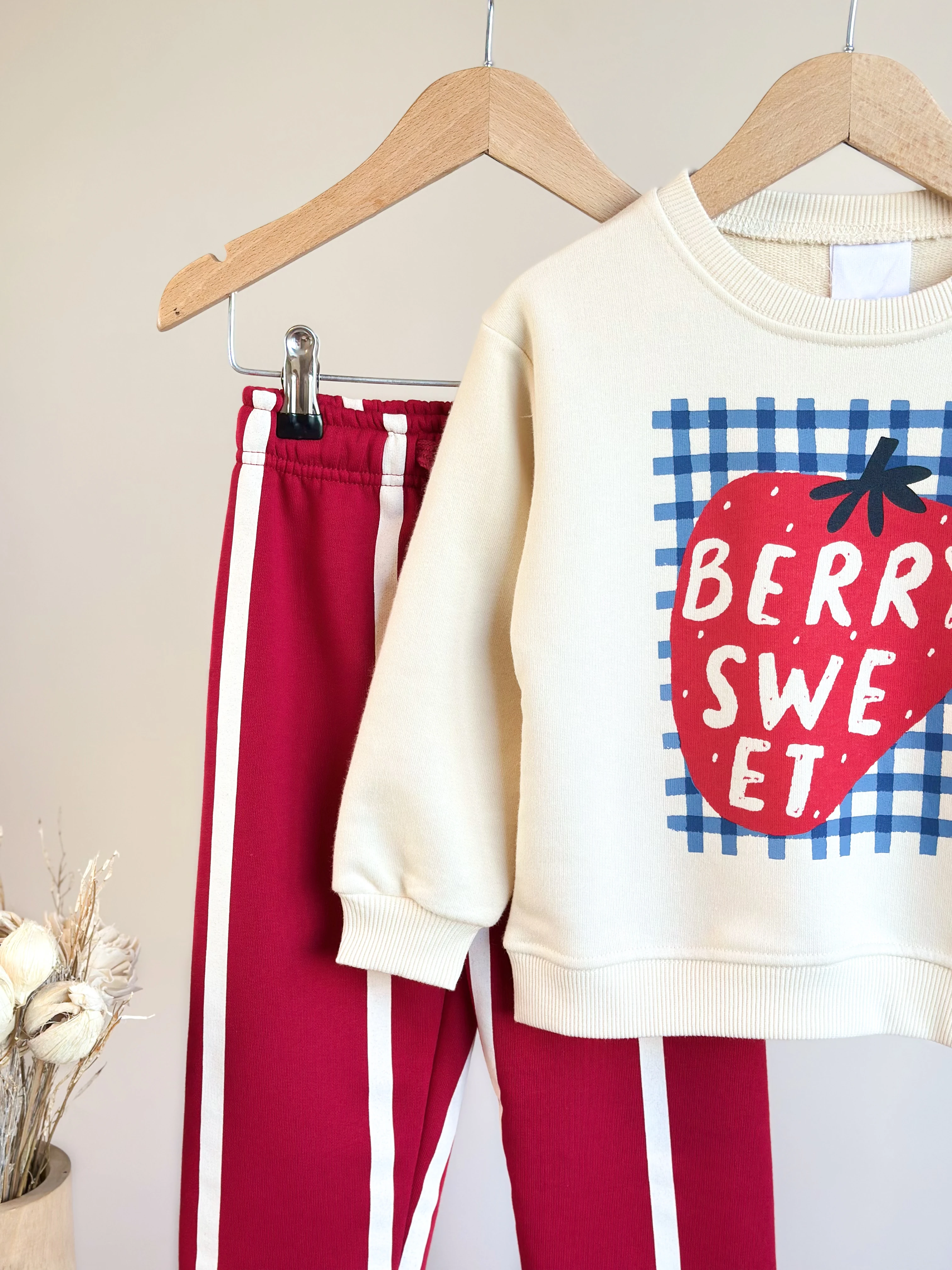 BERRY SWEET Baskılı Sweatshirt ve 3 İplik Pantolon Takım
