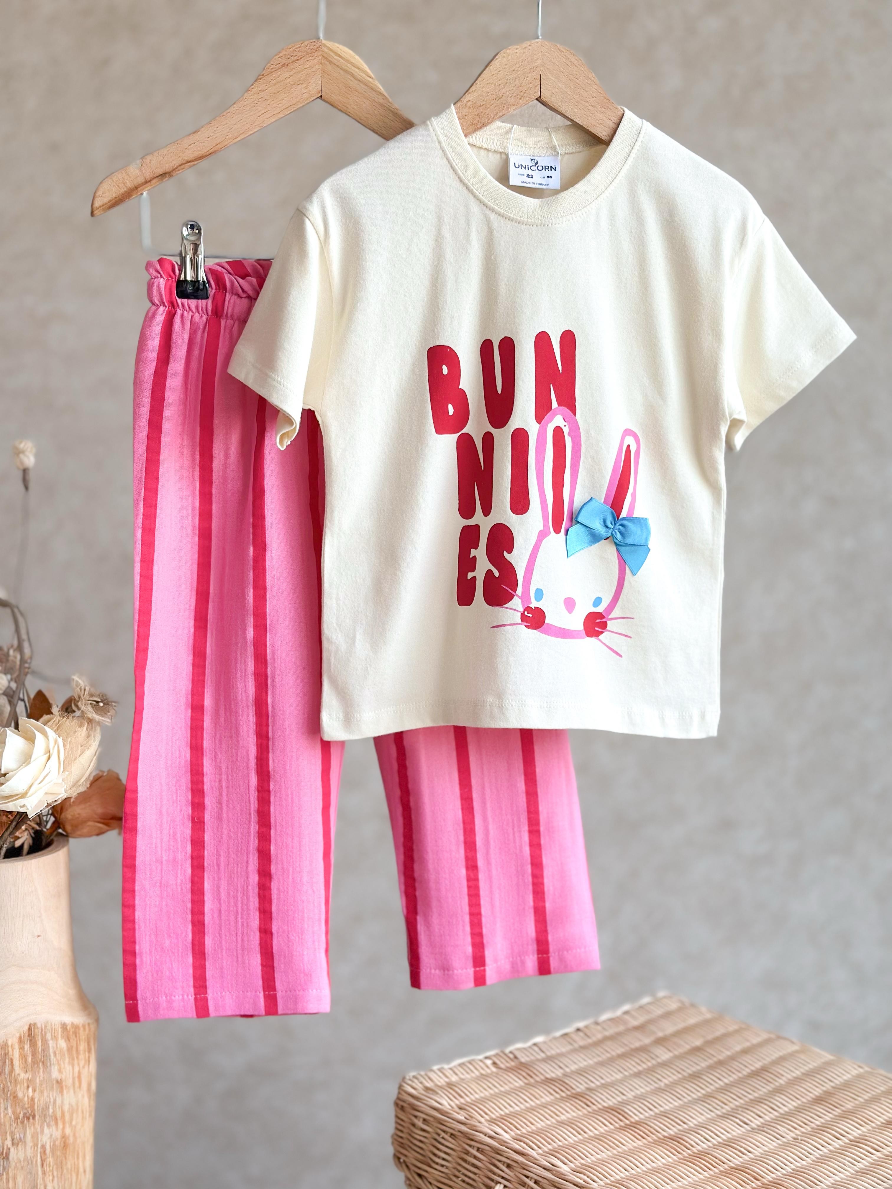 BUNNIES Kabartma Baskılı 3D T-Shirt ve Müslin Pantolon Takım