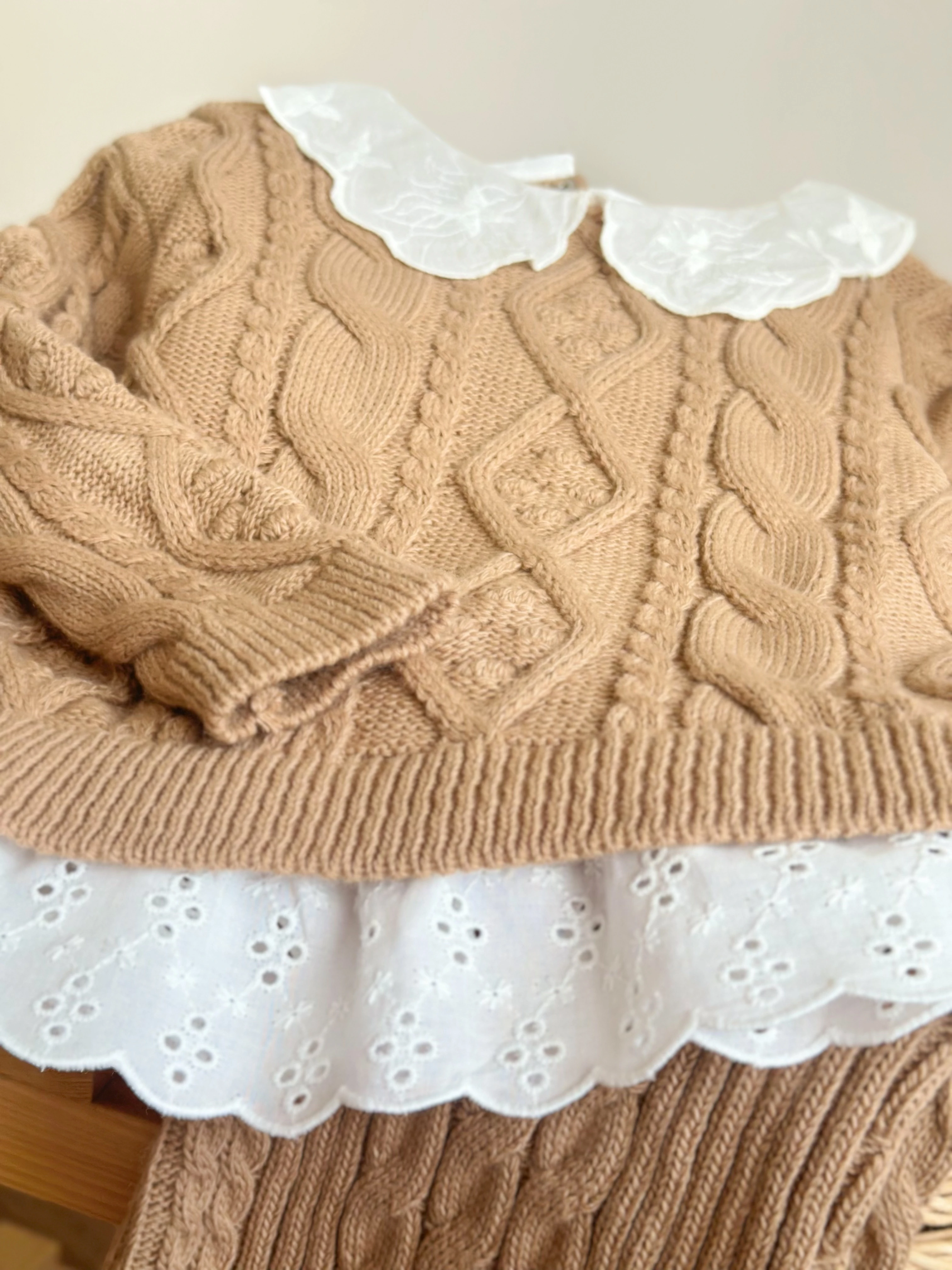 Yaka Detaylı Triko ve Triko Rahat Kalıp Pantolon-Kahverengi