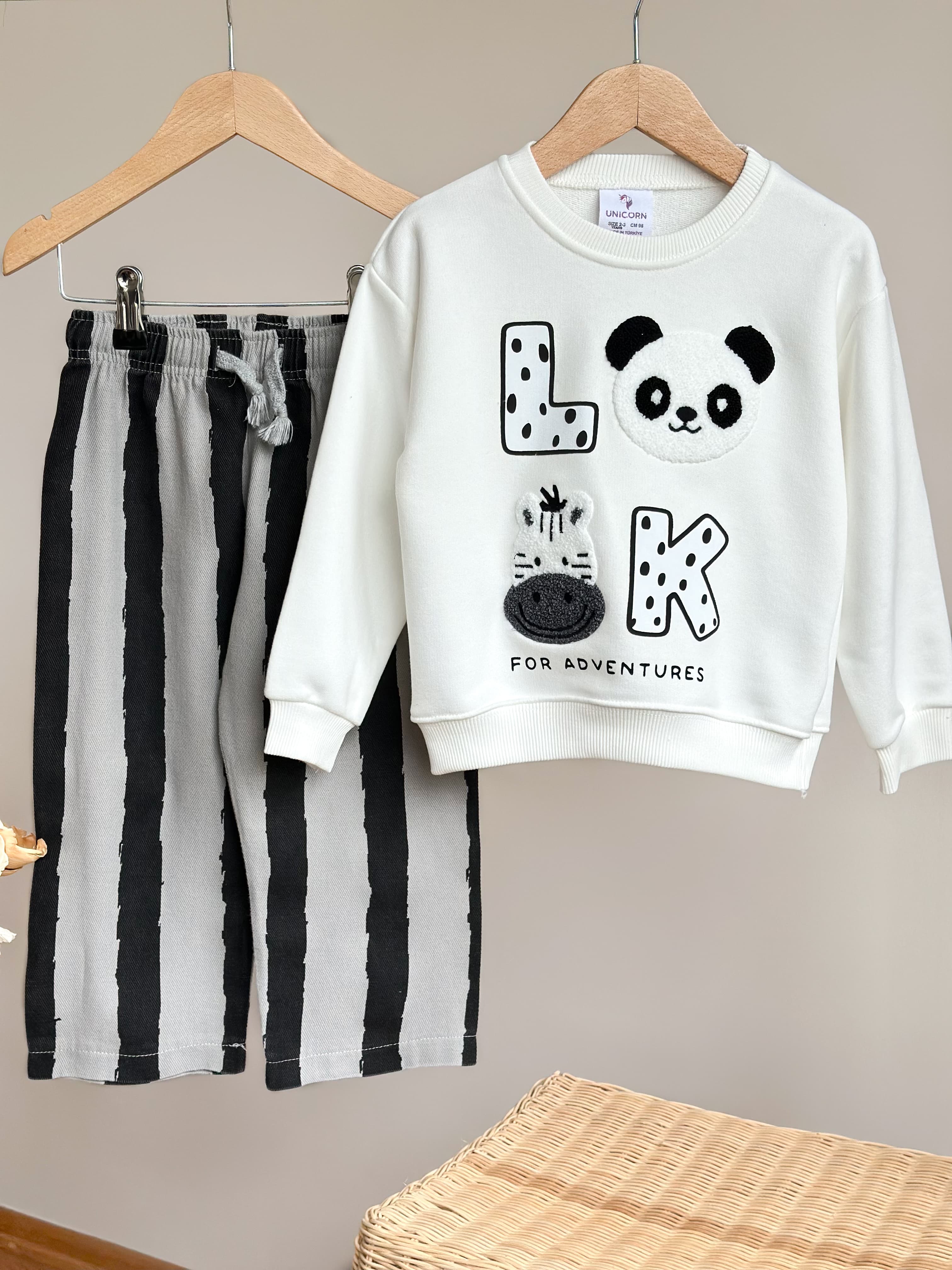 LOOK Nakış Detay Sweatshirt ve Pantolon Takım