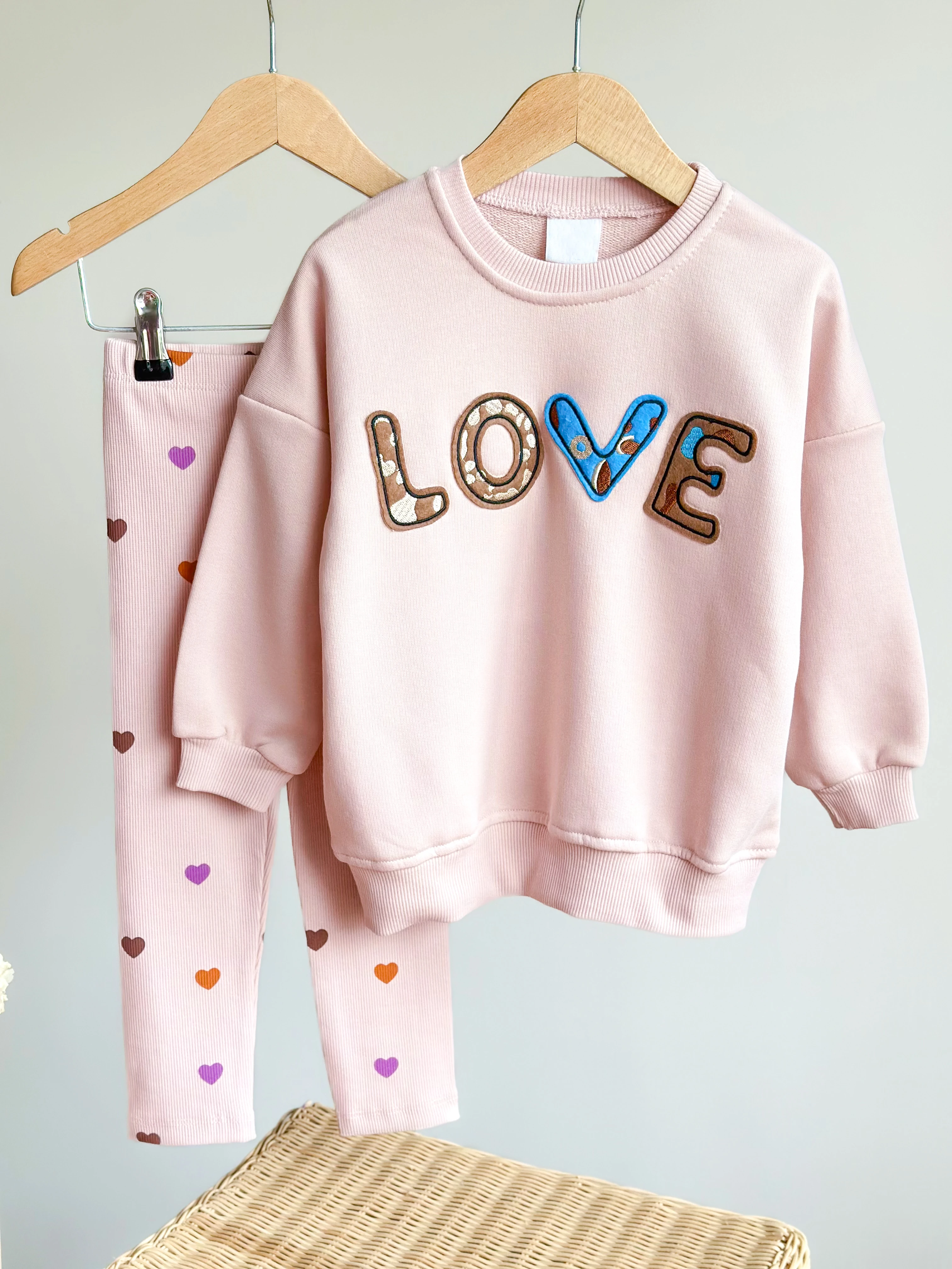 LOVE Baskılı Sweatshirt ve Tayt Takım