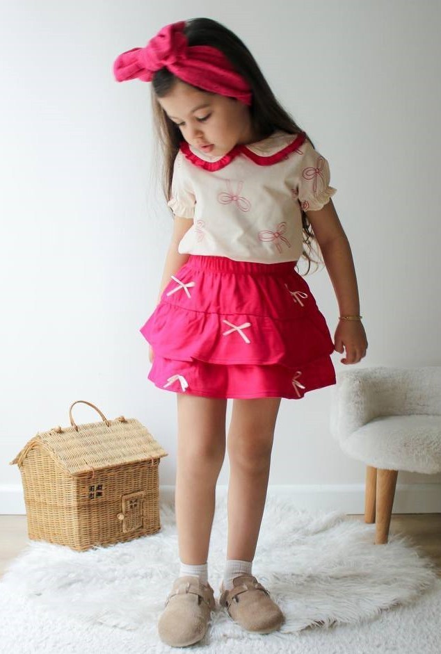 Bebe Yaka Fiyonk Detaylı Kız Çocuk T-Shirt ve Etek Takım