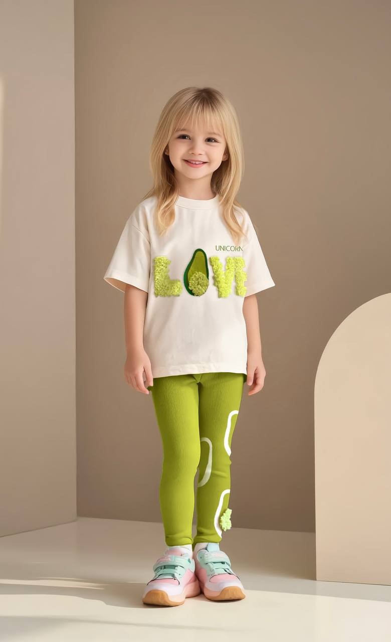 LOVE & AVACADO 3 Boyutlu Kız Çocuk T-Shirt ve Tayt Takım