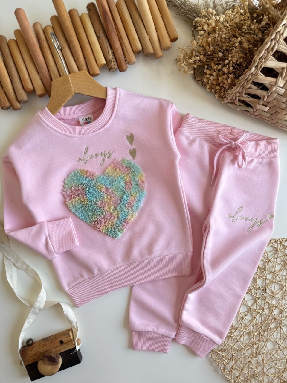 Kalp Detay Sweatshirt ve Eşofman Takımı-Pembe
