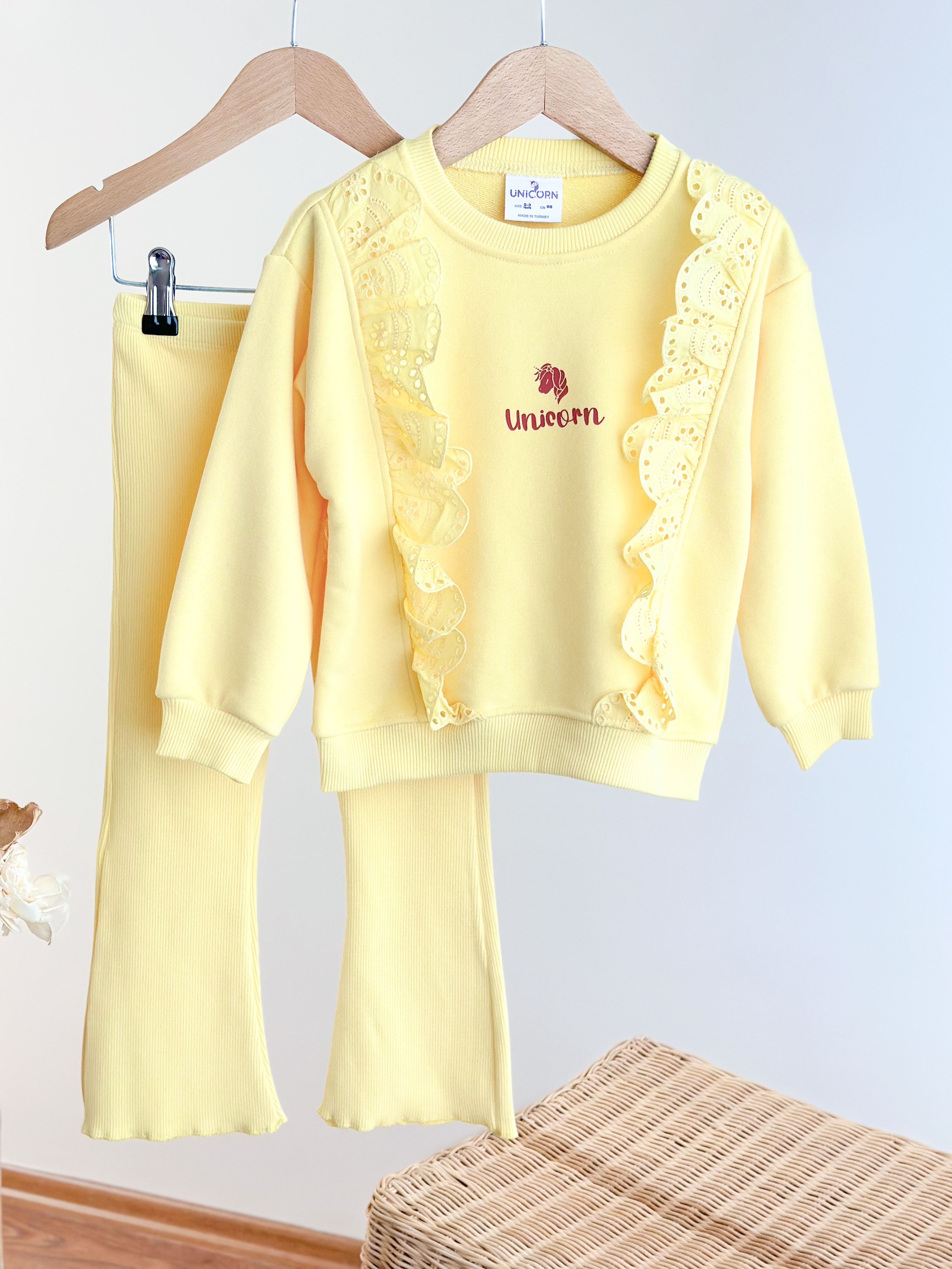 PİTTO BUTTERYELLOW Fırfır Dantel Detaylı Sweatshirt ve Tayt Takım