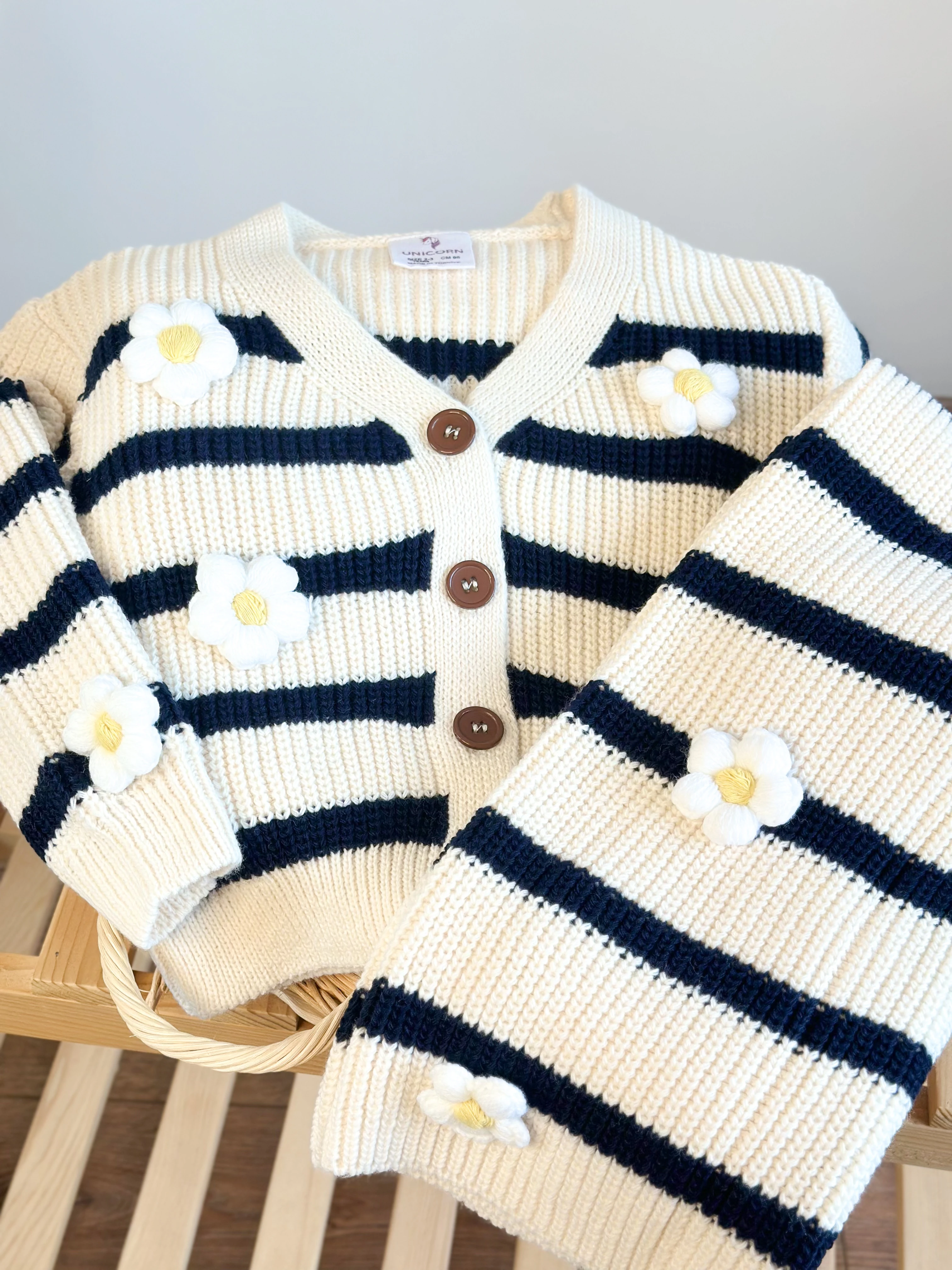 Örgü Papatya Detaylı Triko Hırka ve Pantolon Takım 