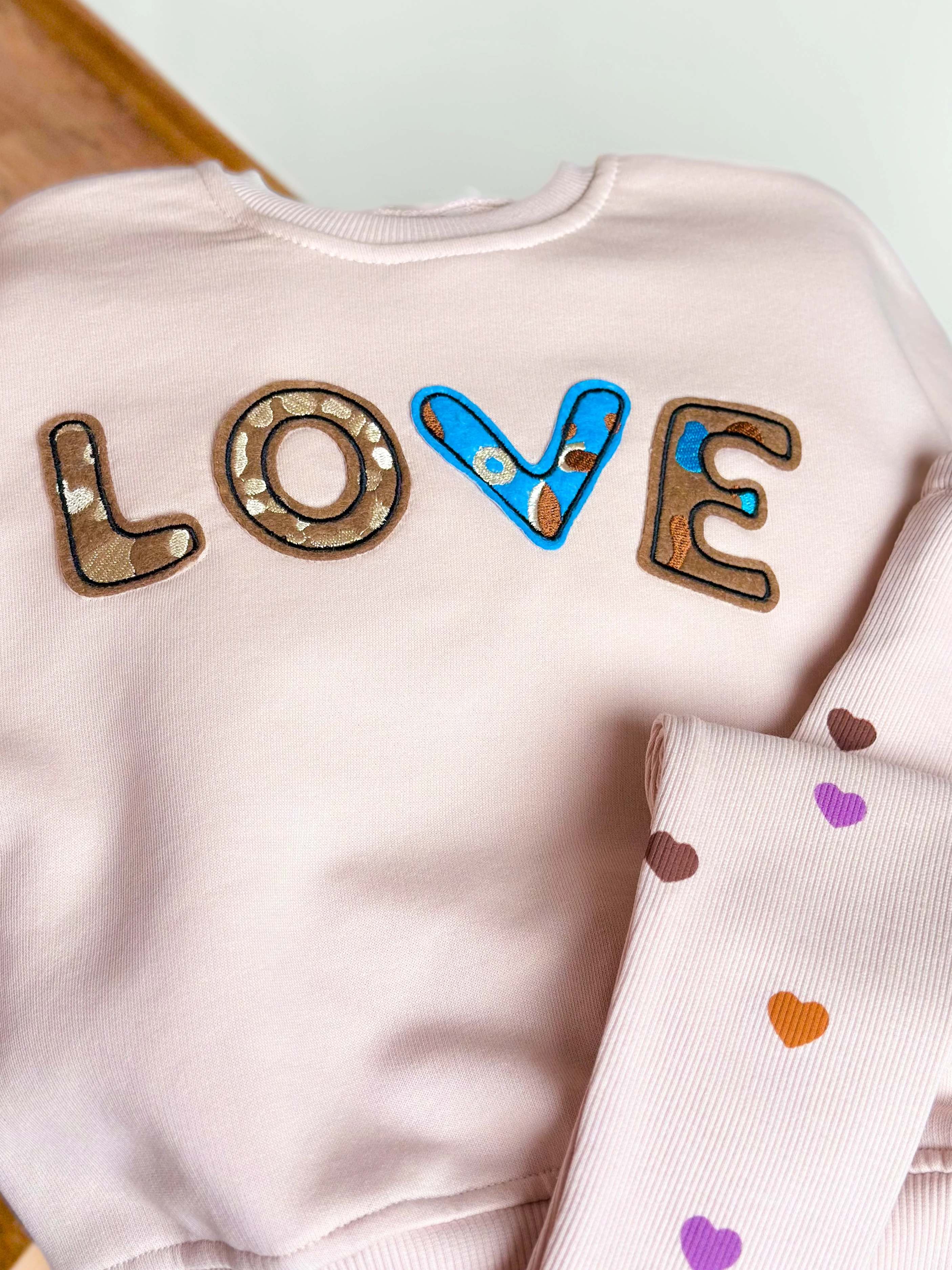 LOVE Baskılı Sweatshirt ve Tayt Takım
