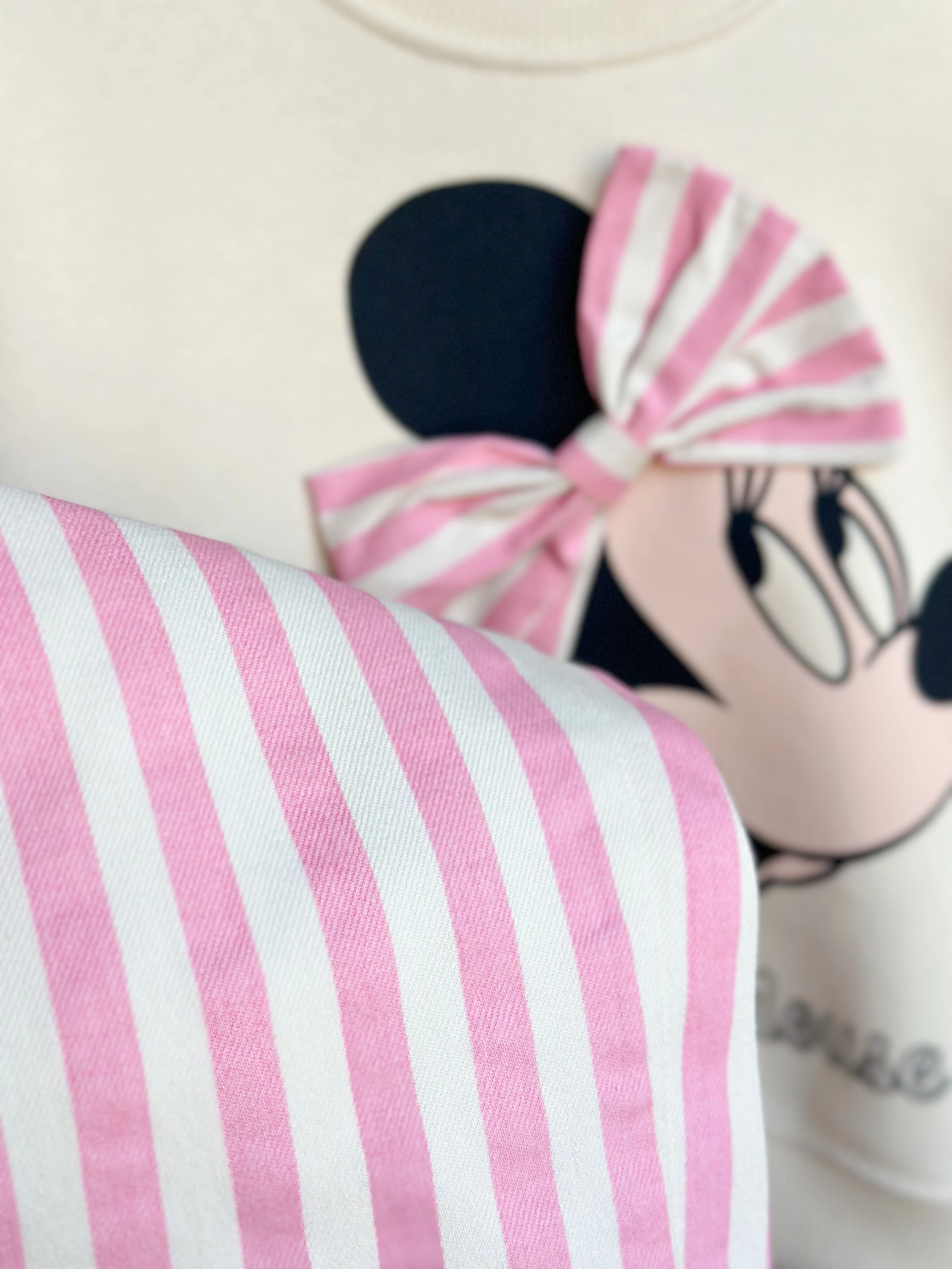 3 Boyutlu Fiyonk Detaylı Sweatshirt ve Dokuma Pantolon Takım