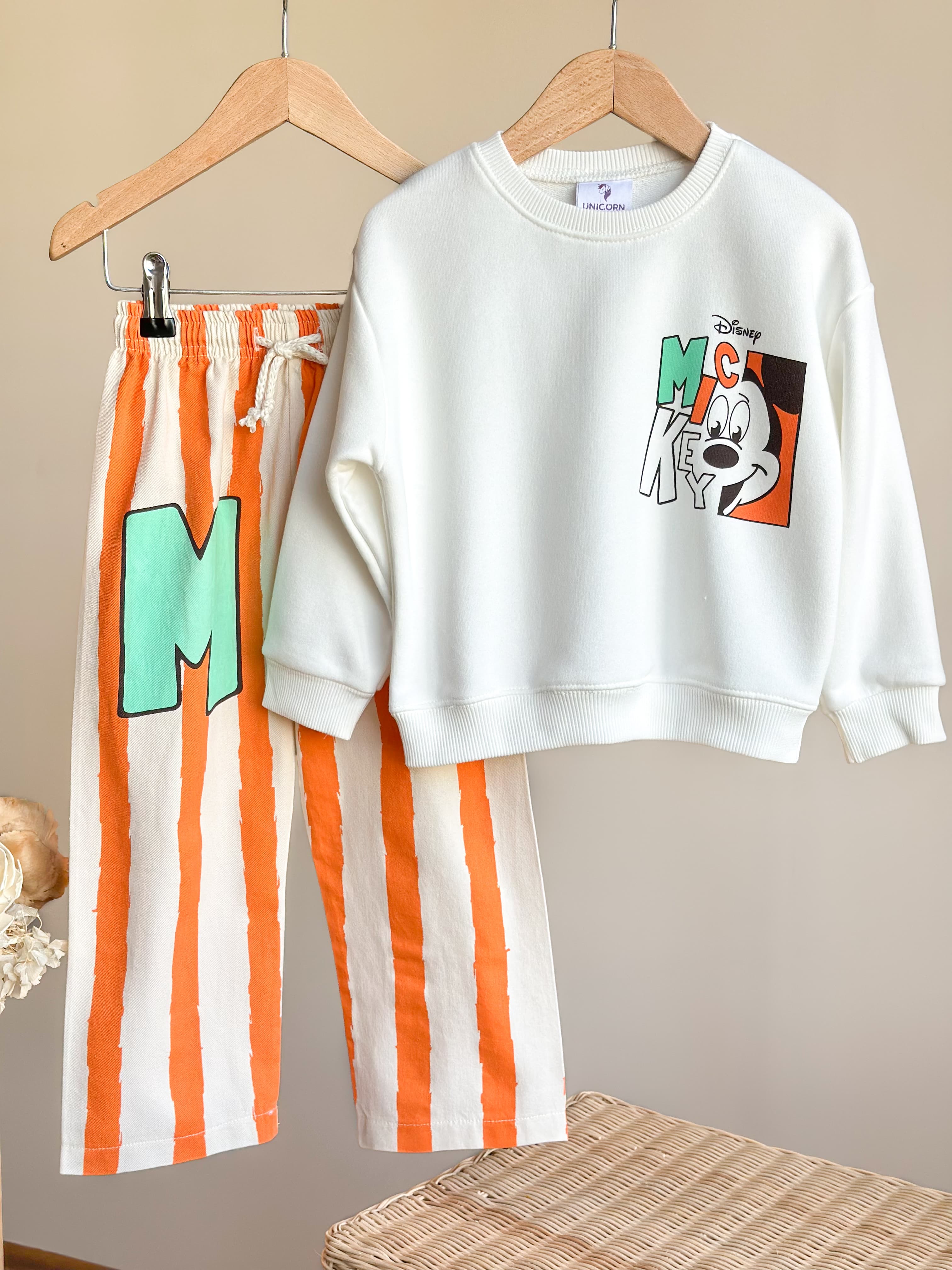 Karakter Baskılı Sweatshirt ve Dokuma Pantolon Takım