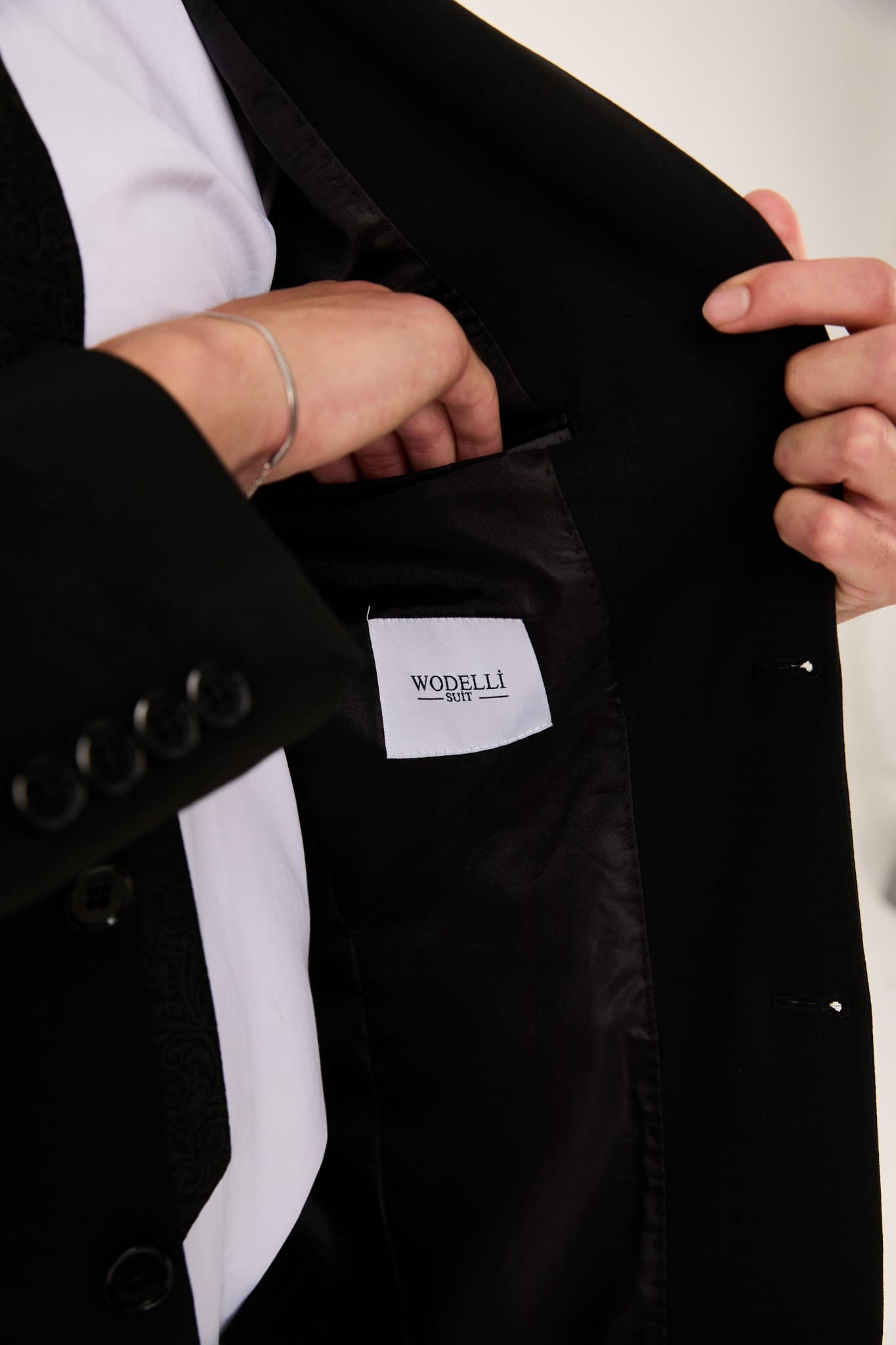 wodelli Erkek Slim Fit Siyah Mono Yaka Likralı Çift Yırtmaçlı Takım Elbise