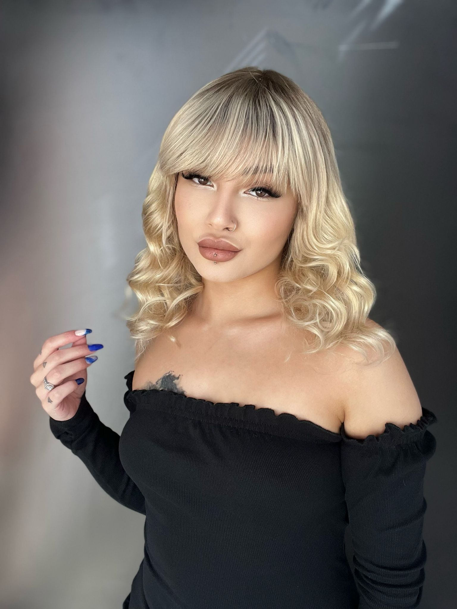 Orta boy Gerçek saç ombreli tül peruk