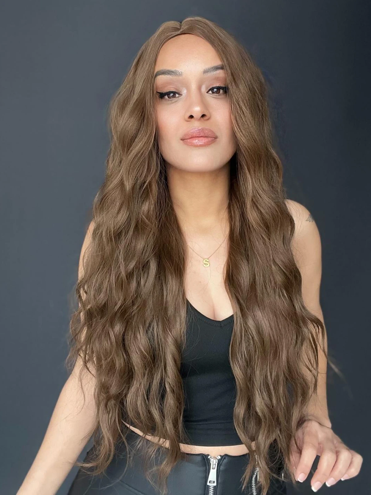 Uzun Doğal Su dalgalı Perçemsiz Tepesi Baş derisi görünümlü Yeni sezon