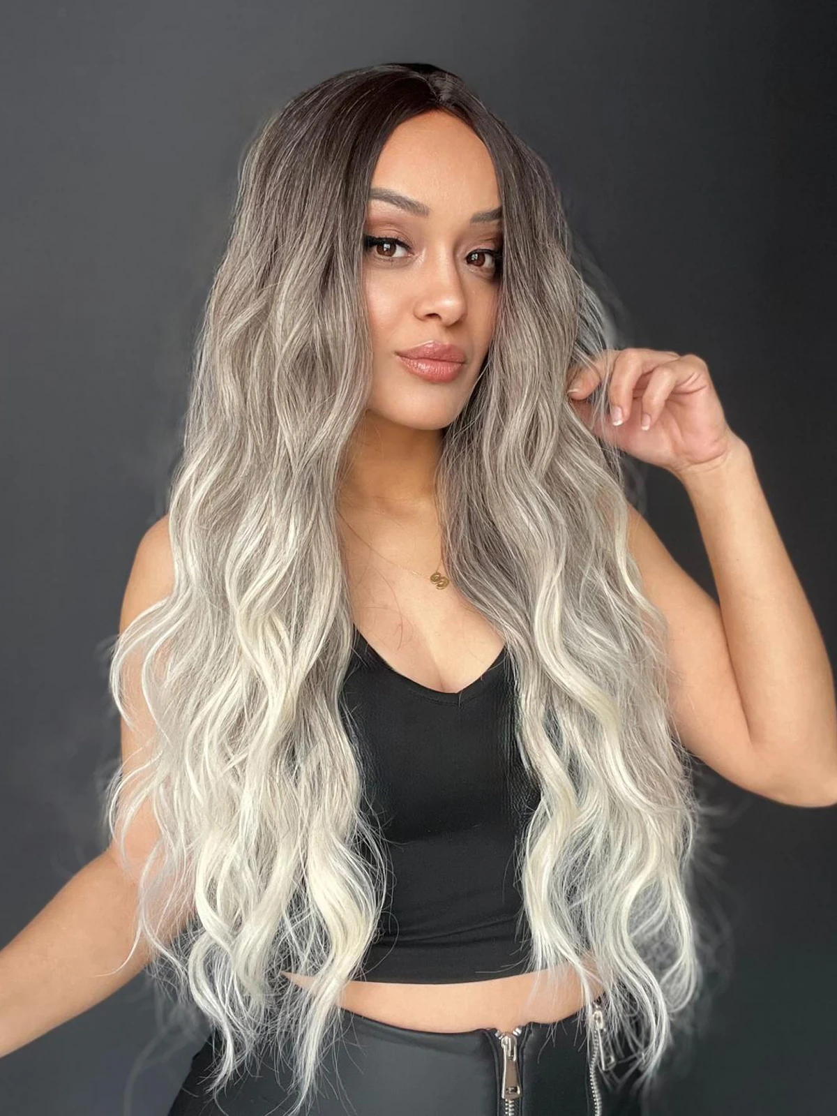 Uzun Doğal Su dalgalı Perçemsiz Tepesi Baş derisi görünümlü Yeni sezon