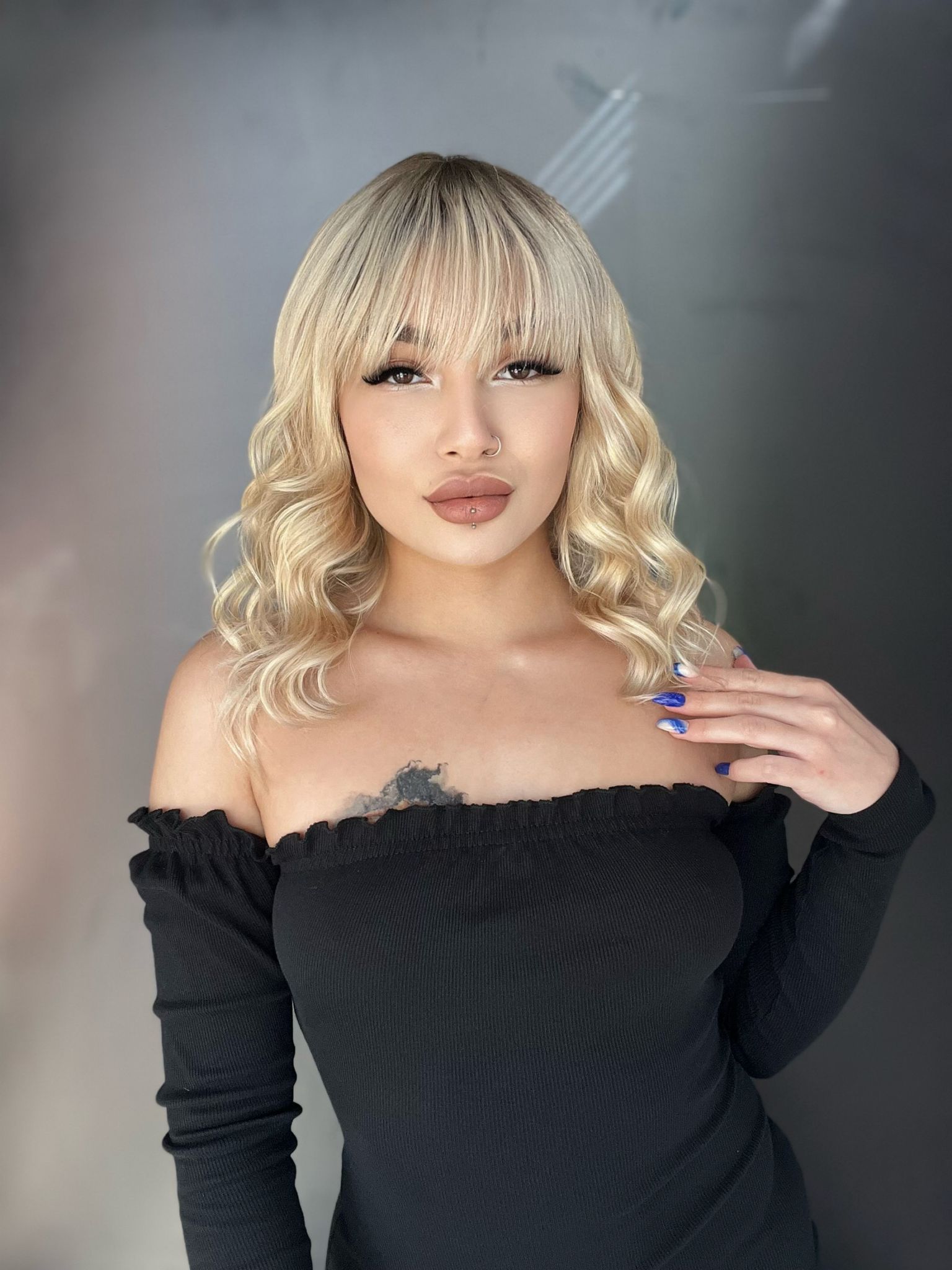 Orta boy Gerçek saç ombreli tül peruk