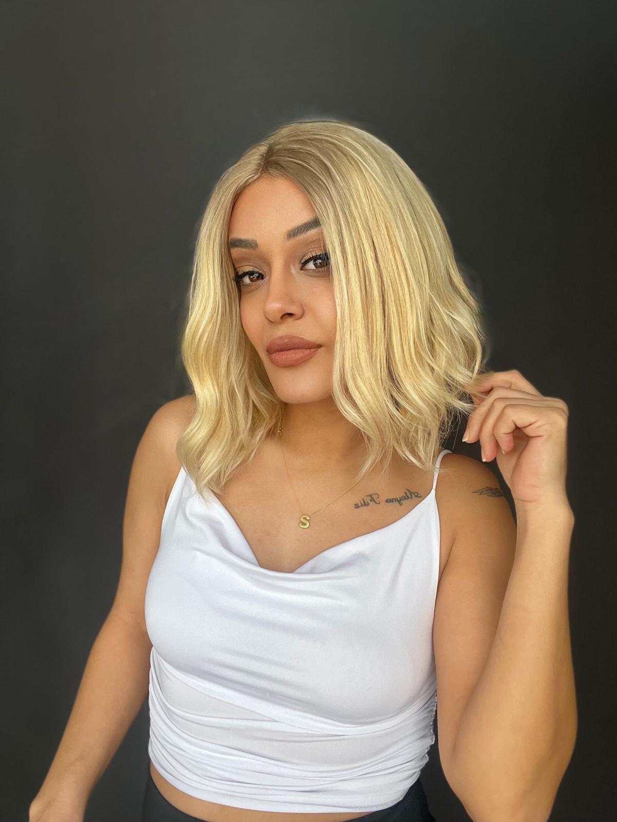 Orta boy Gerçek saç ombreli tül peruk