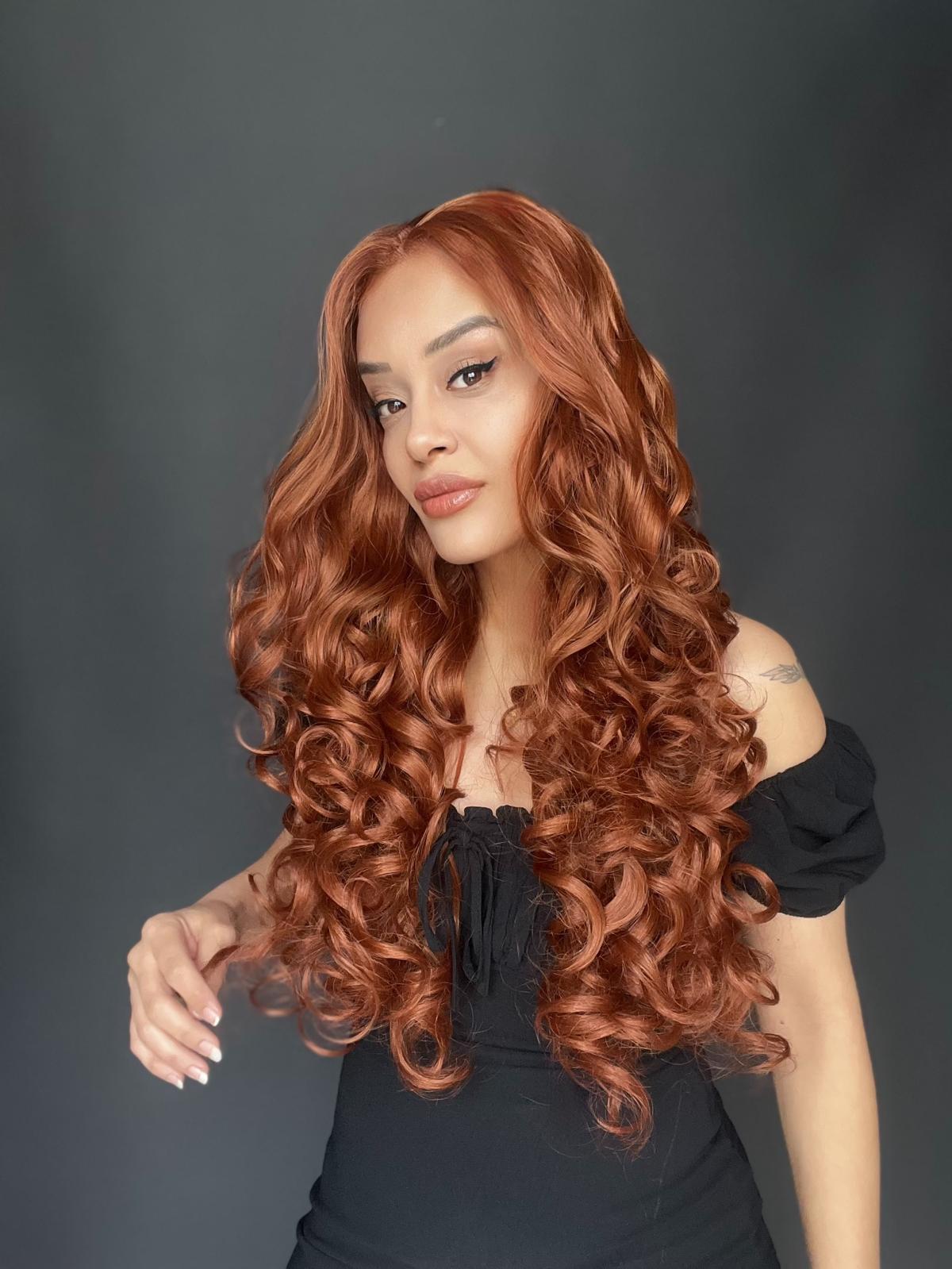 Bakır Bebek Saçlı Fiber Sentetik Yoğun Dalgalı Tül Peruk (TAm tül peruk her yöne ayrımlı)