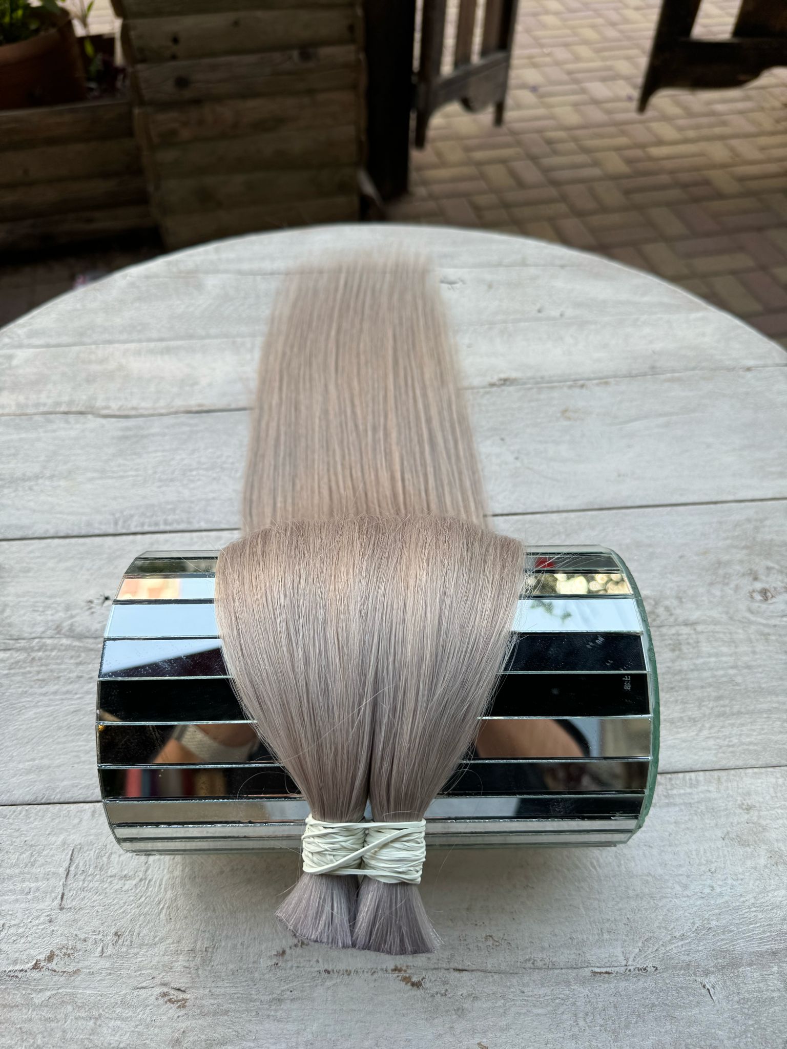 Grey 70 cm uzunlukta 200 gram Bogum ham saç .İstediğiniz ürün size özel atölyede hazırlanır