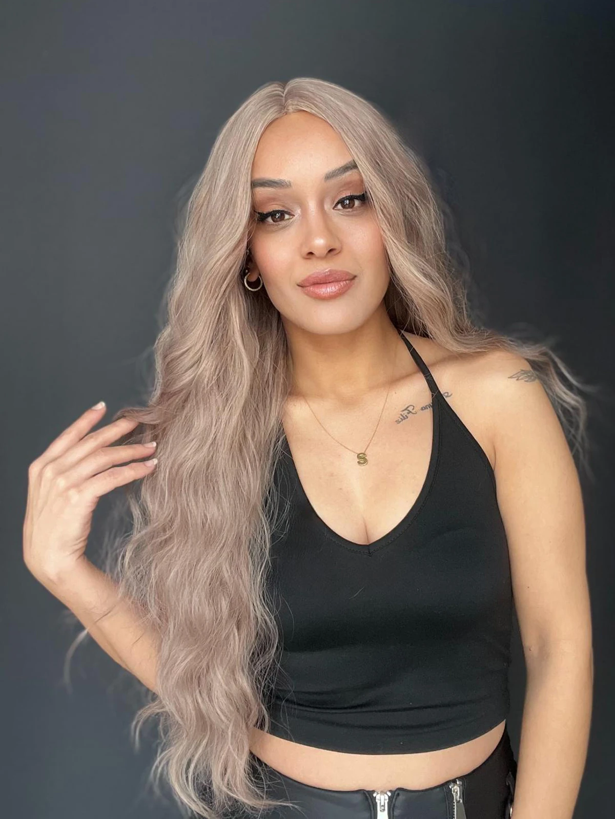 Uzun Doğal Su dalgalı Perçemsiz Tepesi Baş derisi görünümlü Yeni sezon