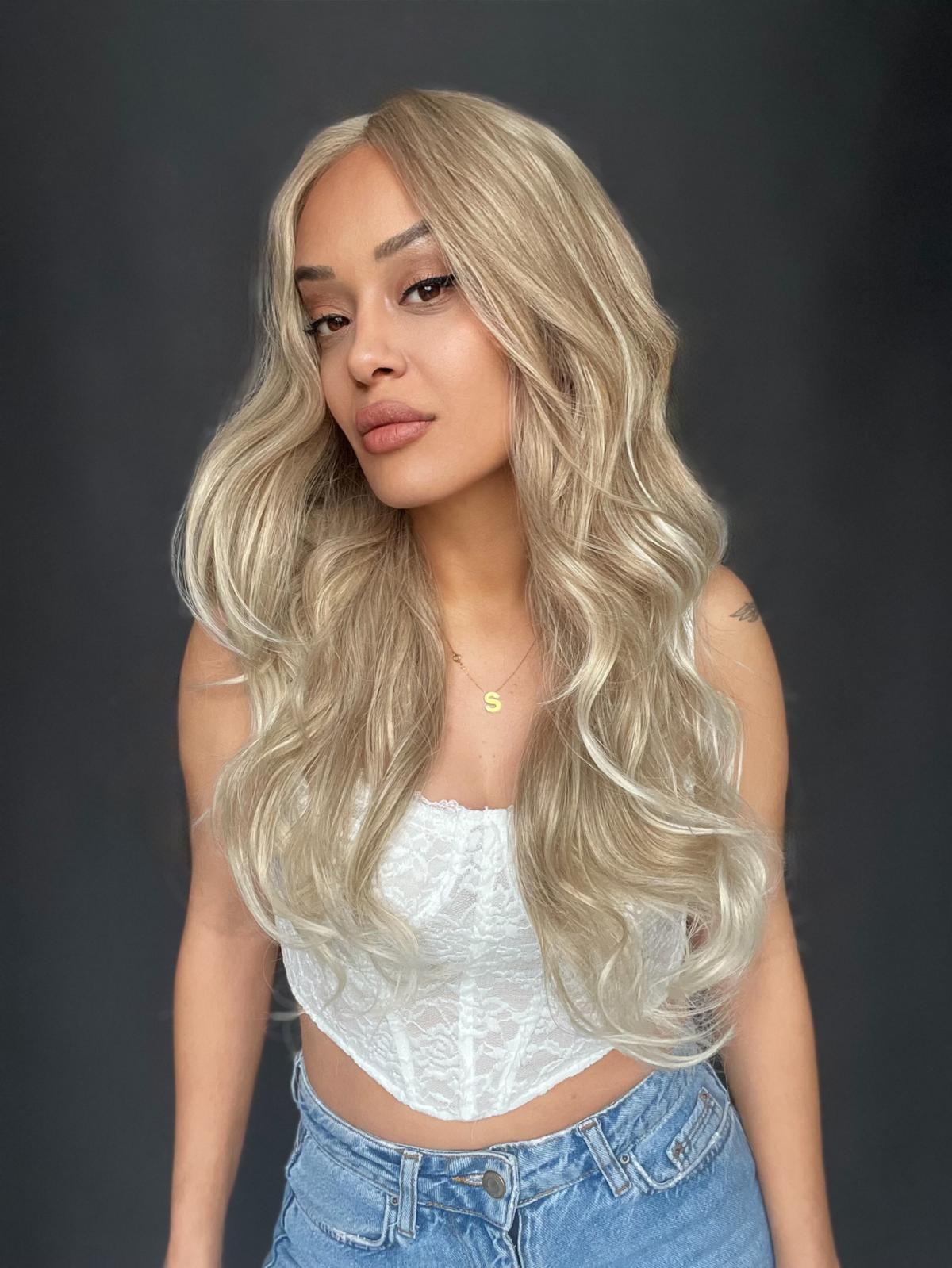 Platin Balköpüğü Röfleli Uzun Dalgalı Tül Peruk (Mini Baby Tepe ve ön tül peruk)