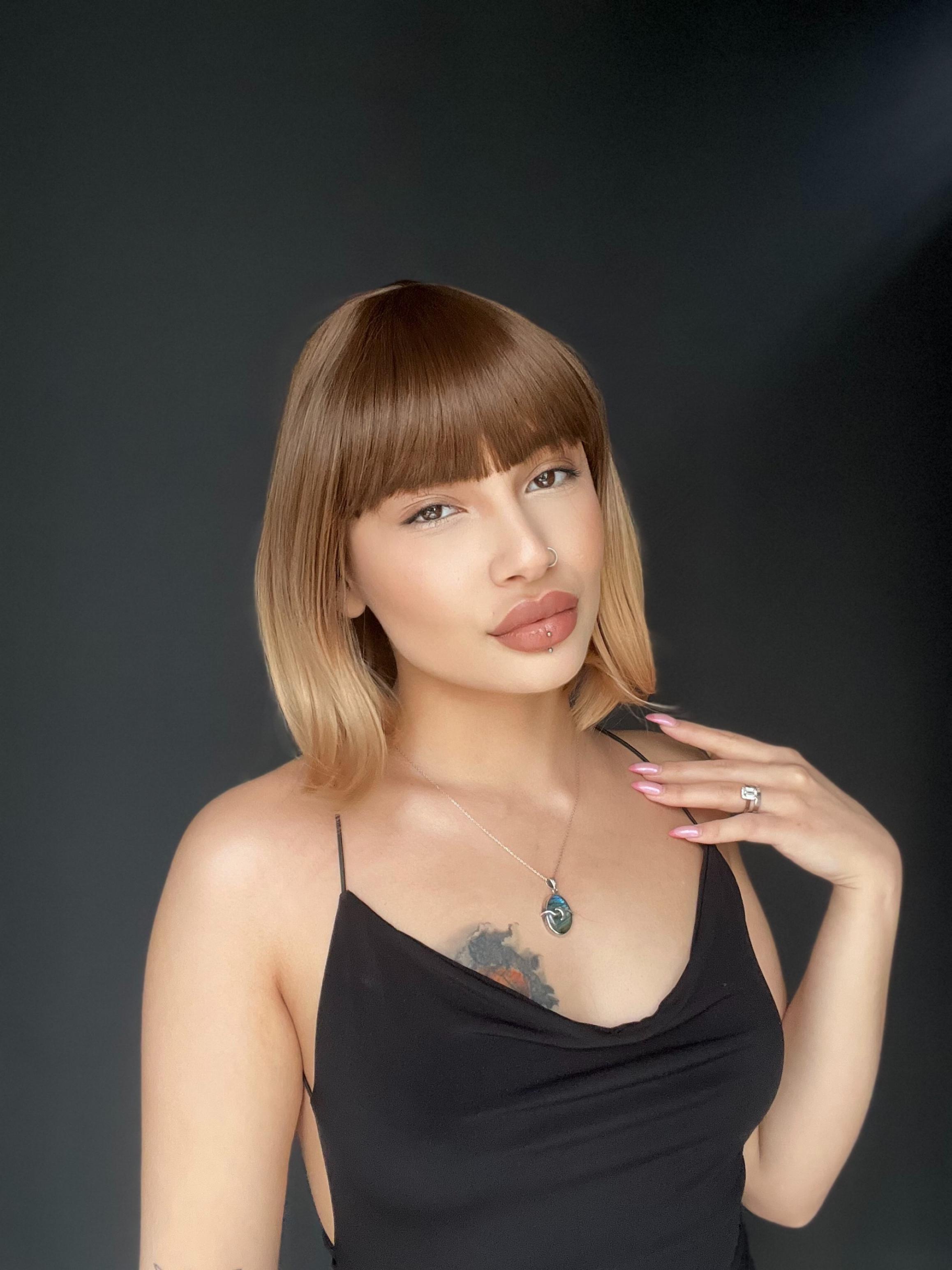 Kısa Küt Perçemli Bob Pedikal Peruk Kanser Kemoterapi uygundur Kumral Sarı