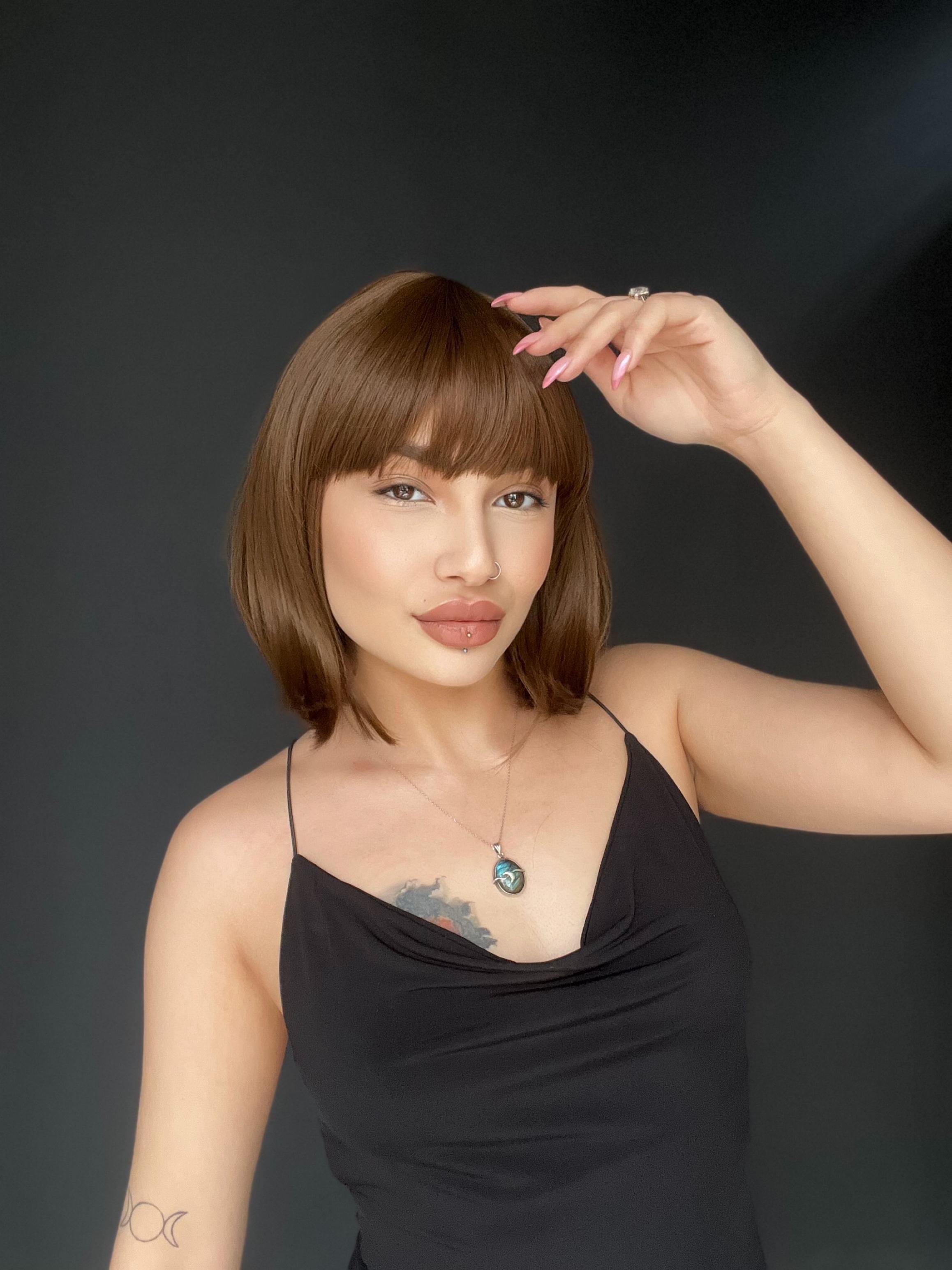 Kısa Küt Perçemli Bob Pedikal Peruk Kanser Kemoterapi uygundur Kahverengi