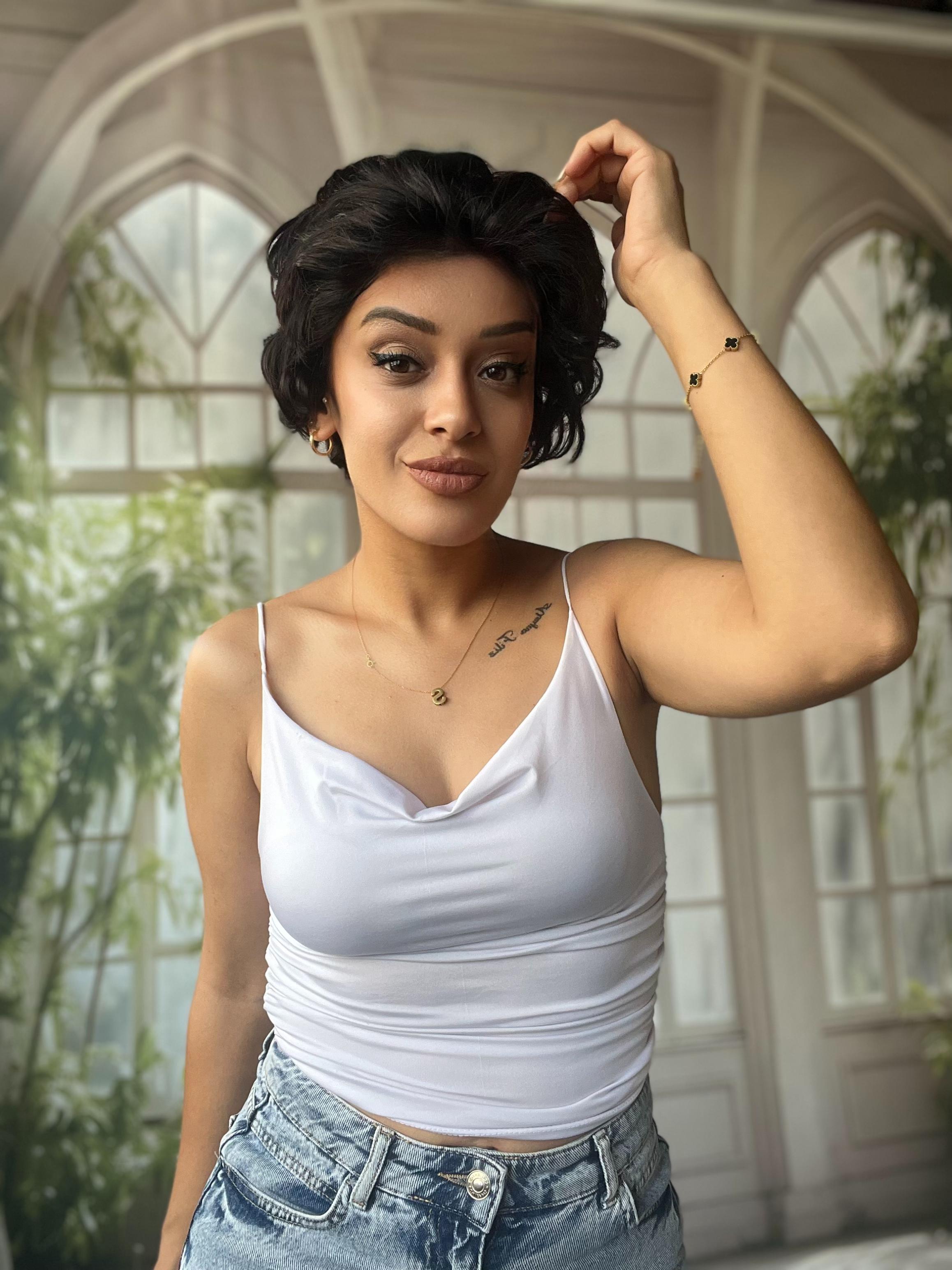 Kısa Özel kesim Full Tül peruk gerçek saç