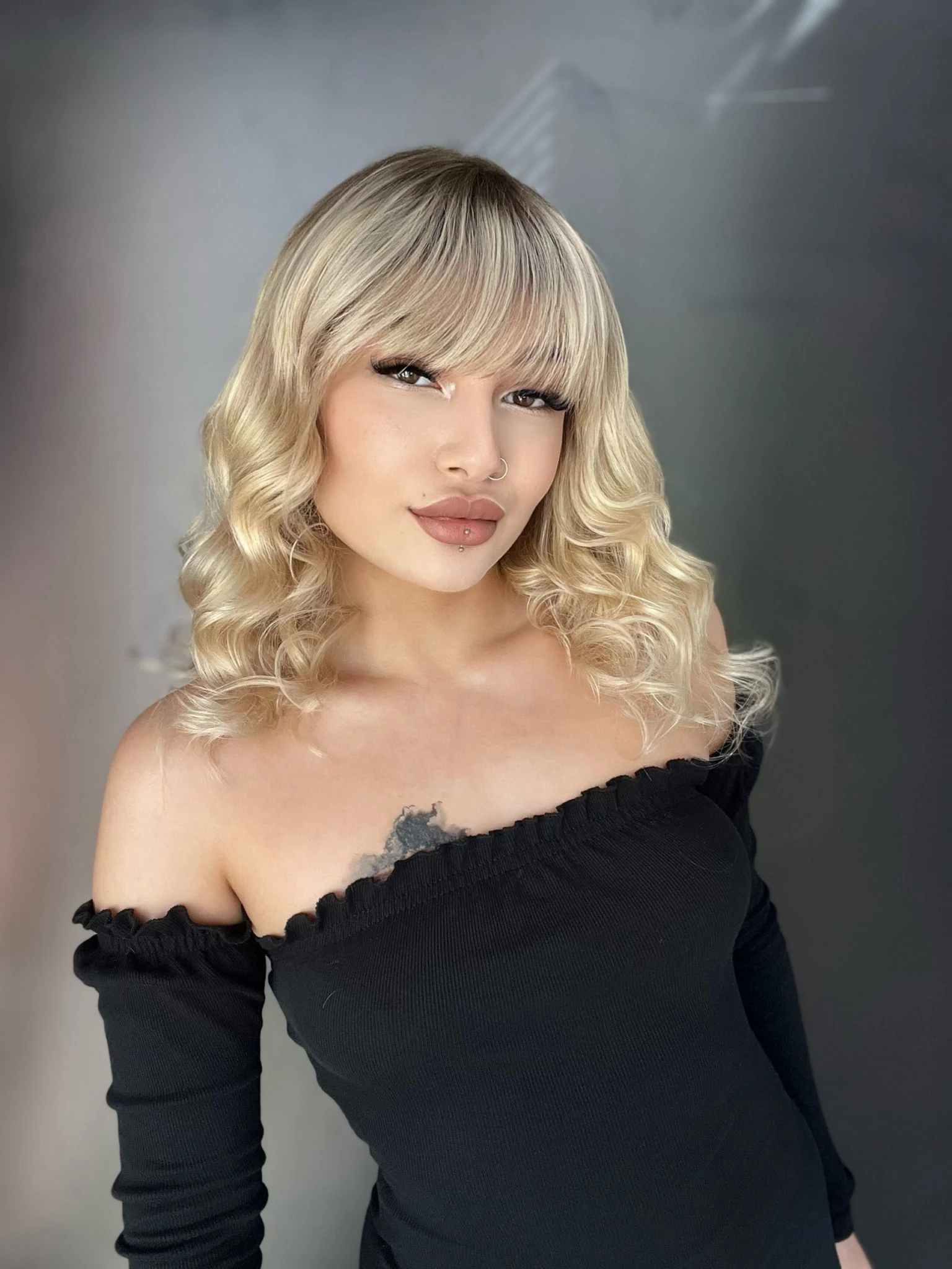 Orta boy Gerçek saç ombreli tül peruk