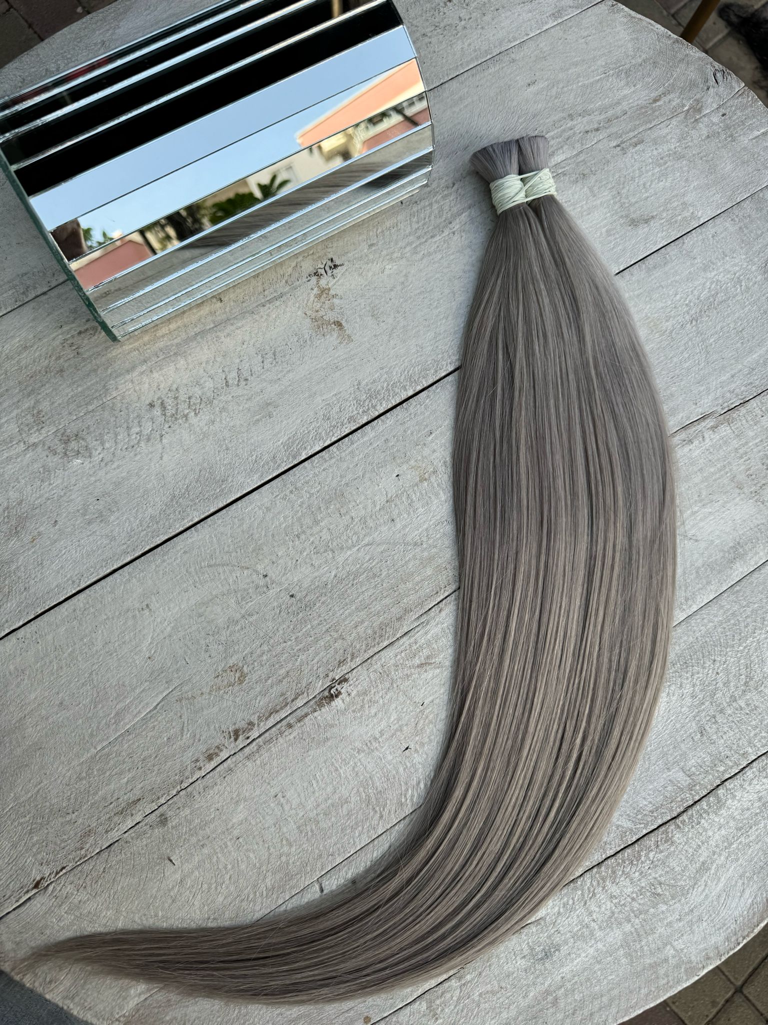 Grey 70 cm uzunlukta 200 gram Bogum ham saç .İstediğiniz ürün size özel atölyede hazırlanır