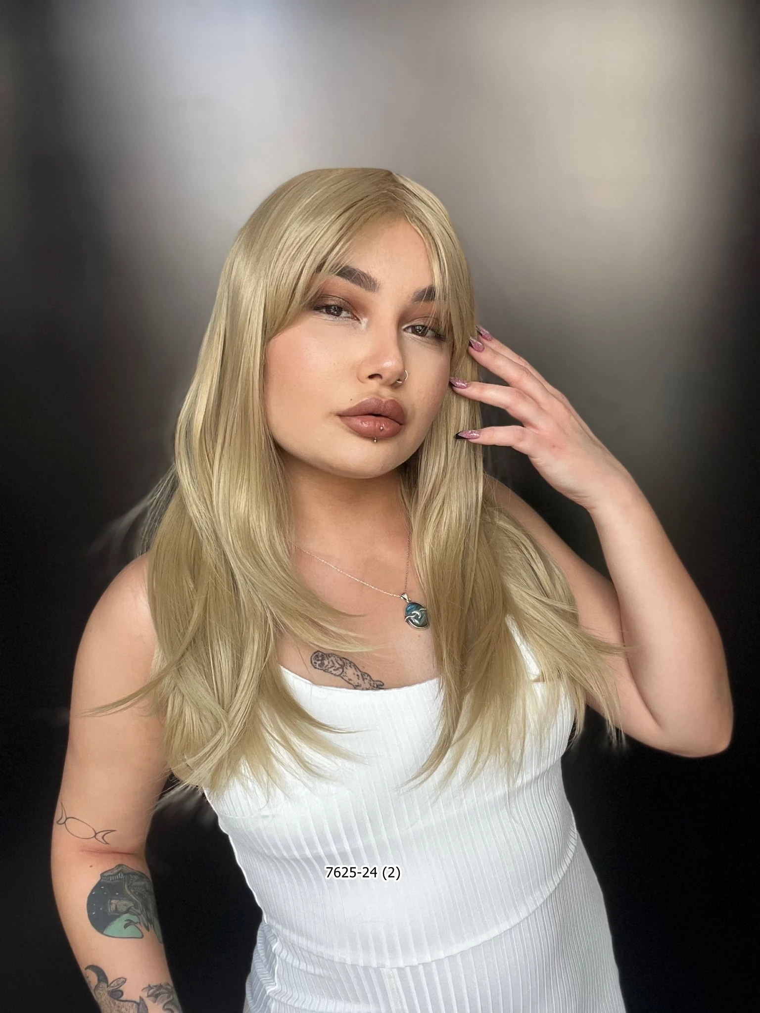 Düz Perçemli Orta Boy Fiber Sentetik Peruk - Balköpüğü