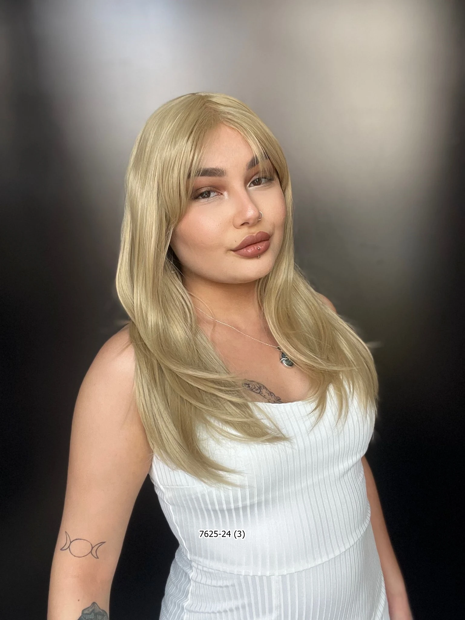 Düz Perçemli Orta Boy Fiber Sentetik Peruk - Balköpüğü