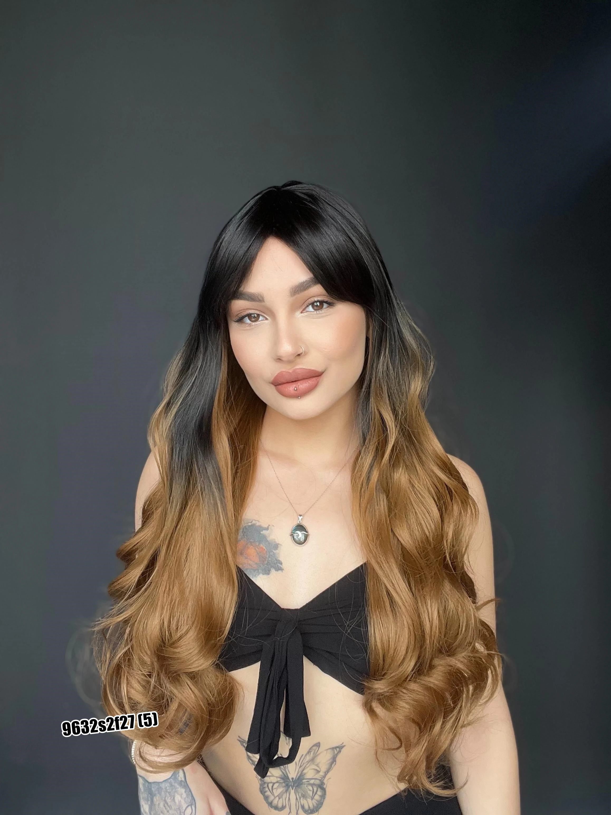 Ekstra Uzun Dalgalı Perçemli Medikal Fiber Peruk Siyah Karamel