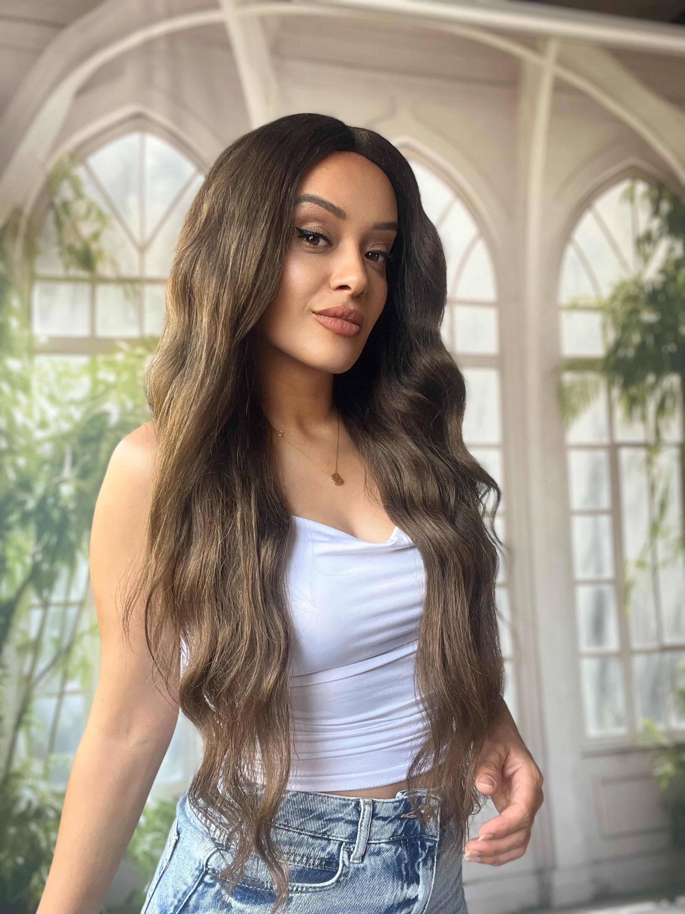 Bebek kumralı ekstra uzun tül peruk