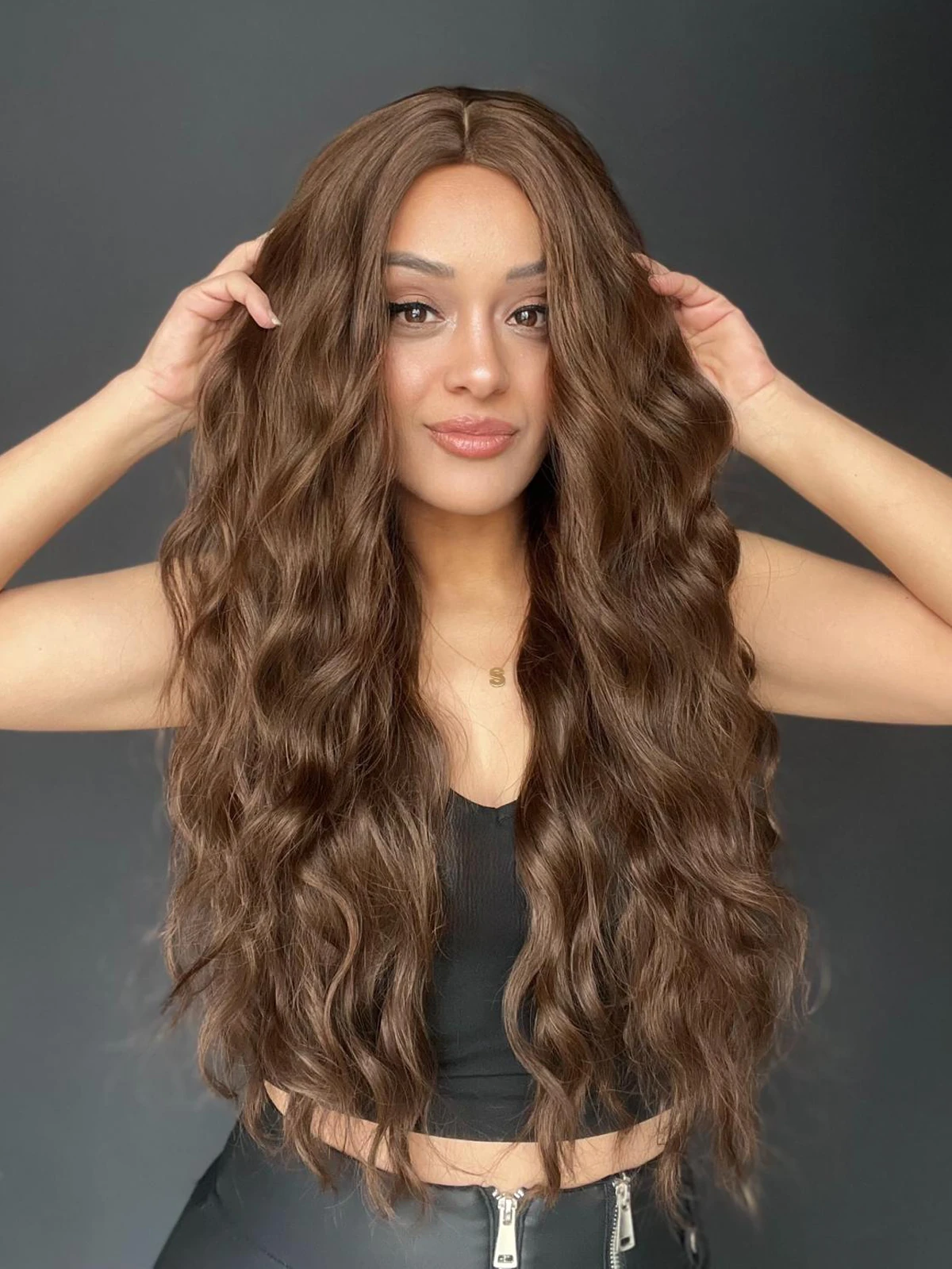 Uzun Doğal Su dalgalı Perçemsiz Tepesi Baş derisi görünümlü Yeni sezon