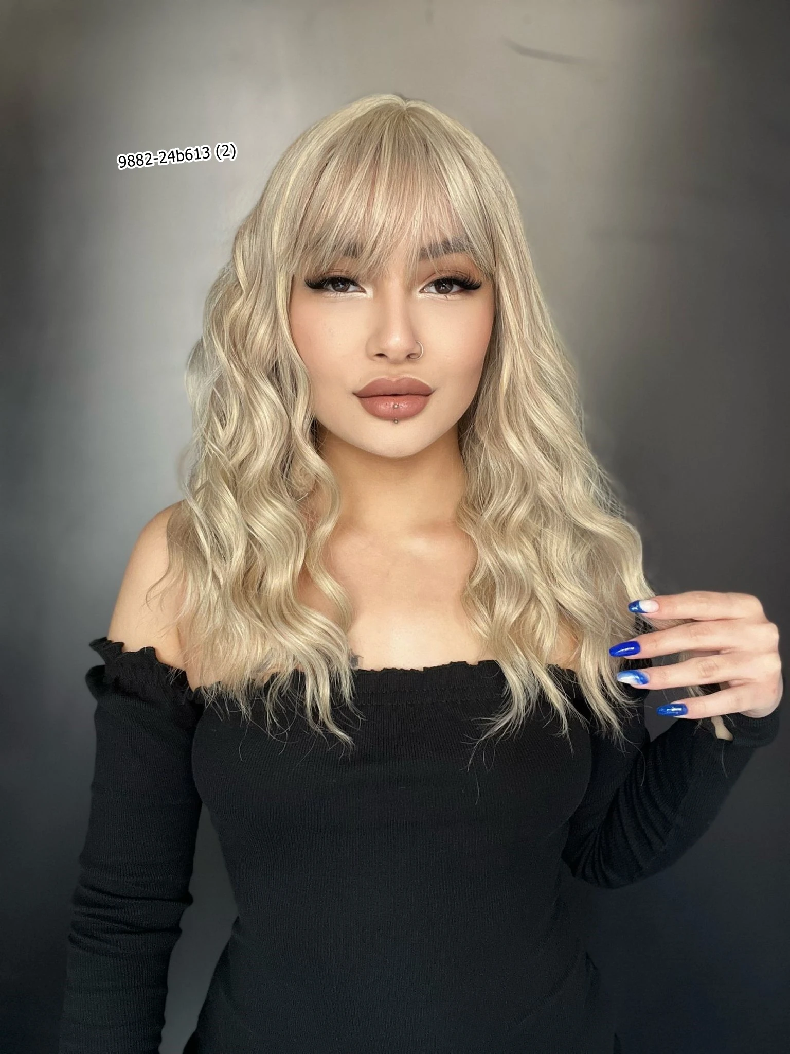 Dalgalı Kısa Perçemli Fiber Sentetik Peruk - Balköpüğü / Platin Röfleli