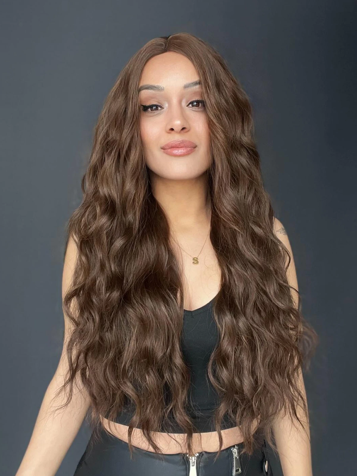 Uzun Doğal Su dalgalı Perçemsiz Tepesi Baş derisi görünümlü Yeni sezon