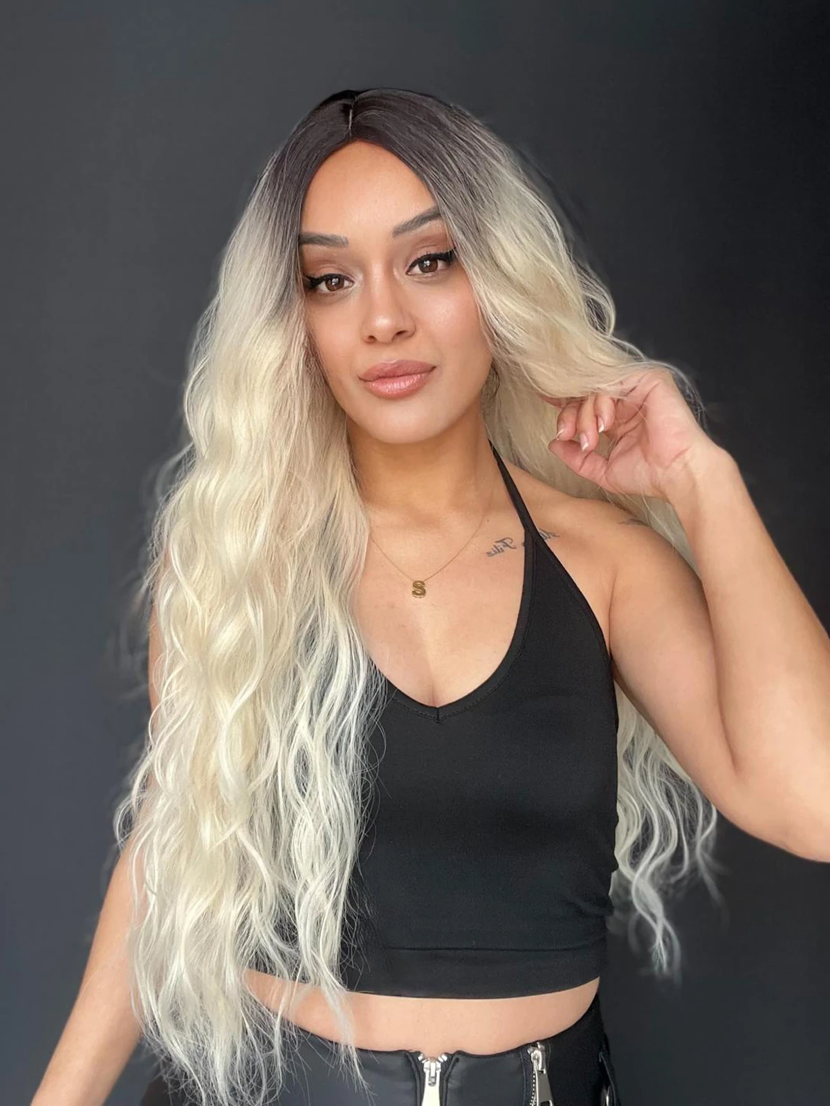 Uzun Doğal Su dalgalı Perçemsiz Tepesi Baş derisi görünümlü Yeni sezon