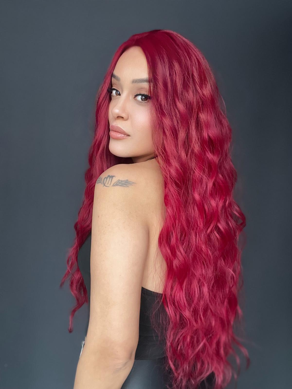 Uzun Doğal Su dalgalı Perçemsiz Tepesi Baş derisi görünümlü Yeni sezon