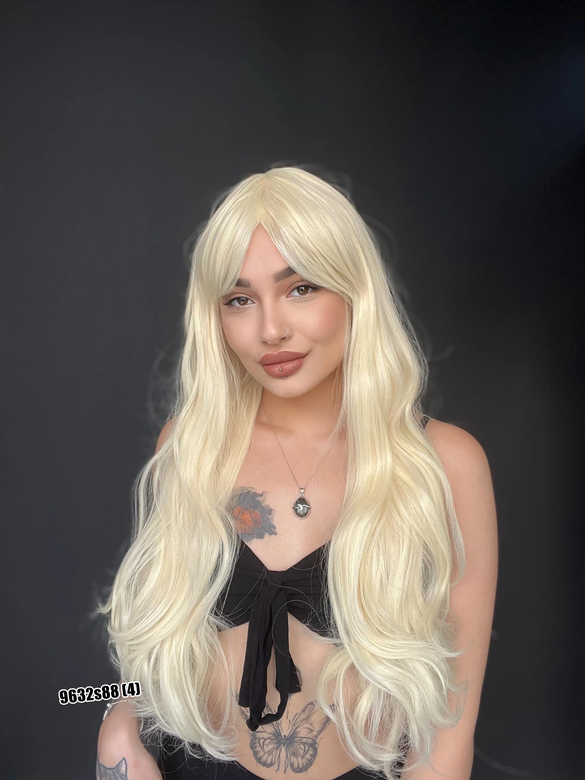 Ekstra Uzun Dalgalı Perçemli Medikal Fiber Peruk Platin