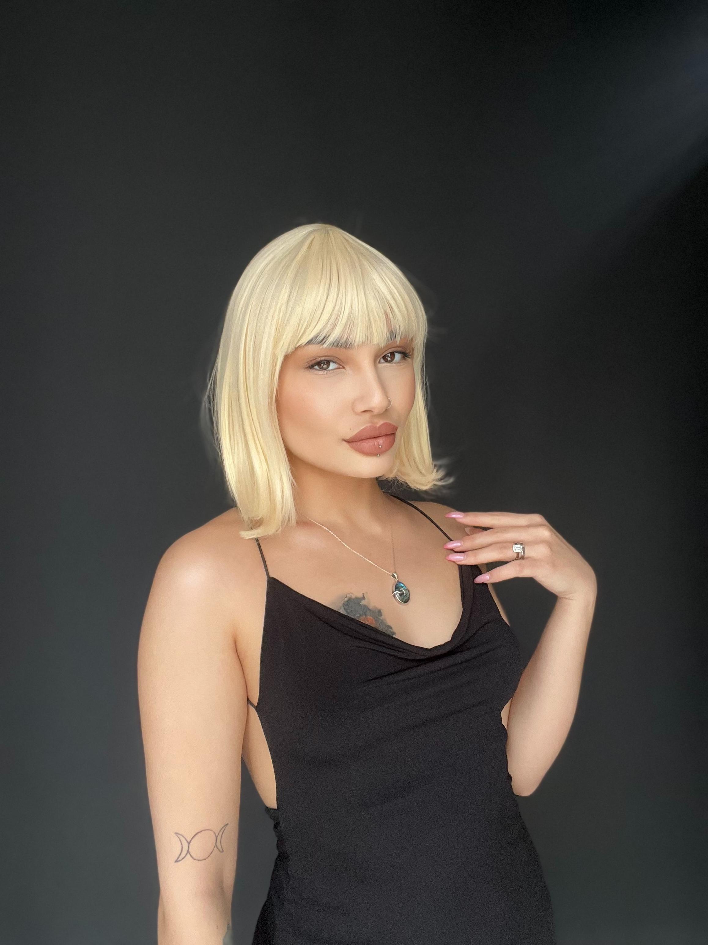 Kısa Küt Perçemli Bob Pedikal Peruk Kanser Kemoterapi uygundur Doğal Sarı